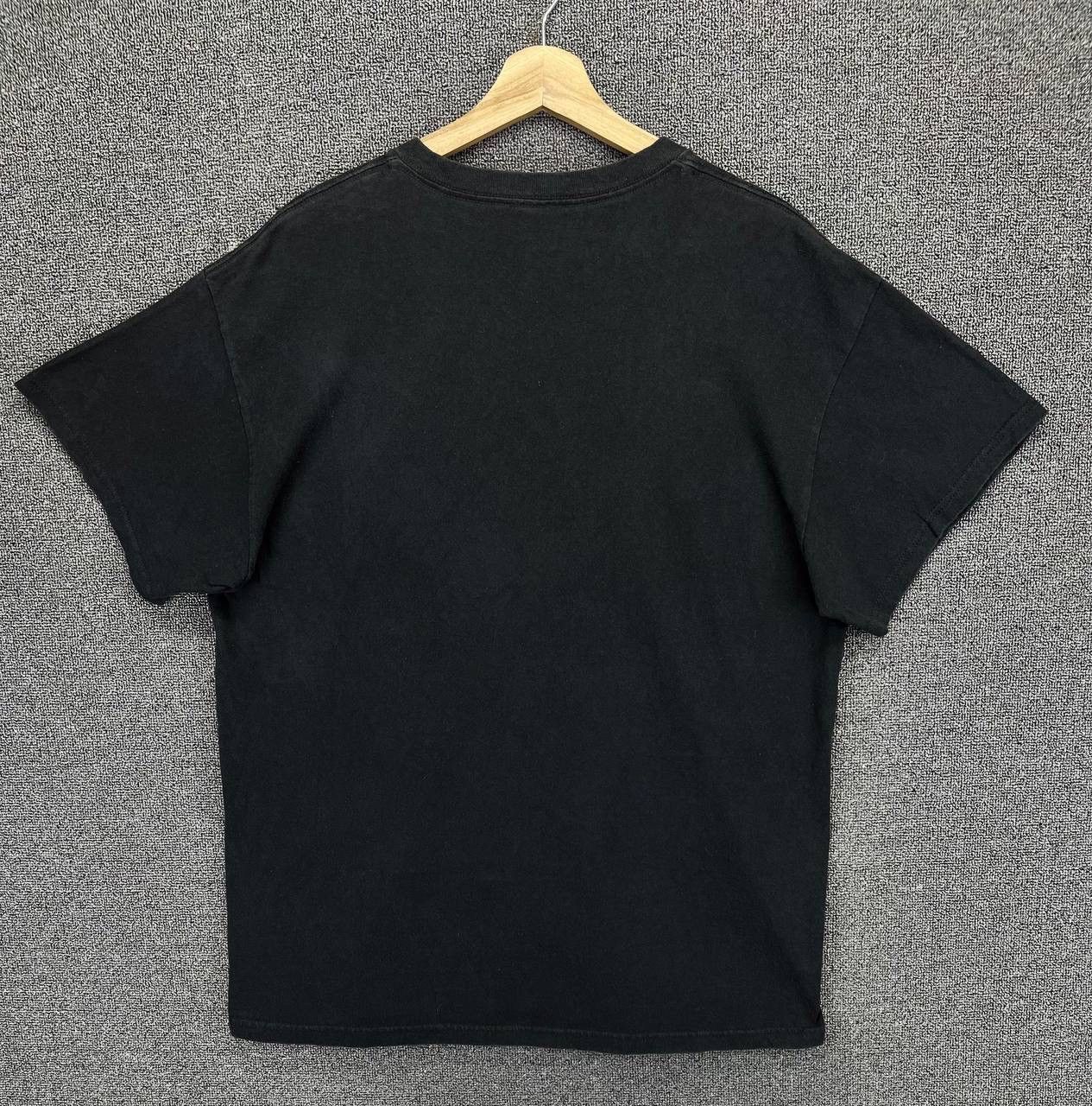 Band Tees Vintage Willie Nelson Punk Rock Band Tees T Shirts Size US M / EU 48-50 / 2 - 7 Thumbnail