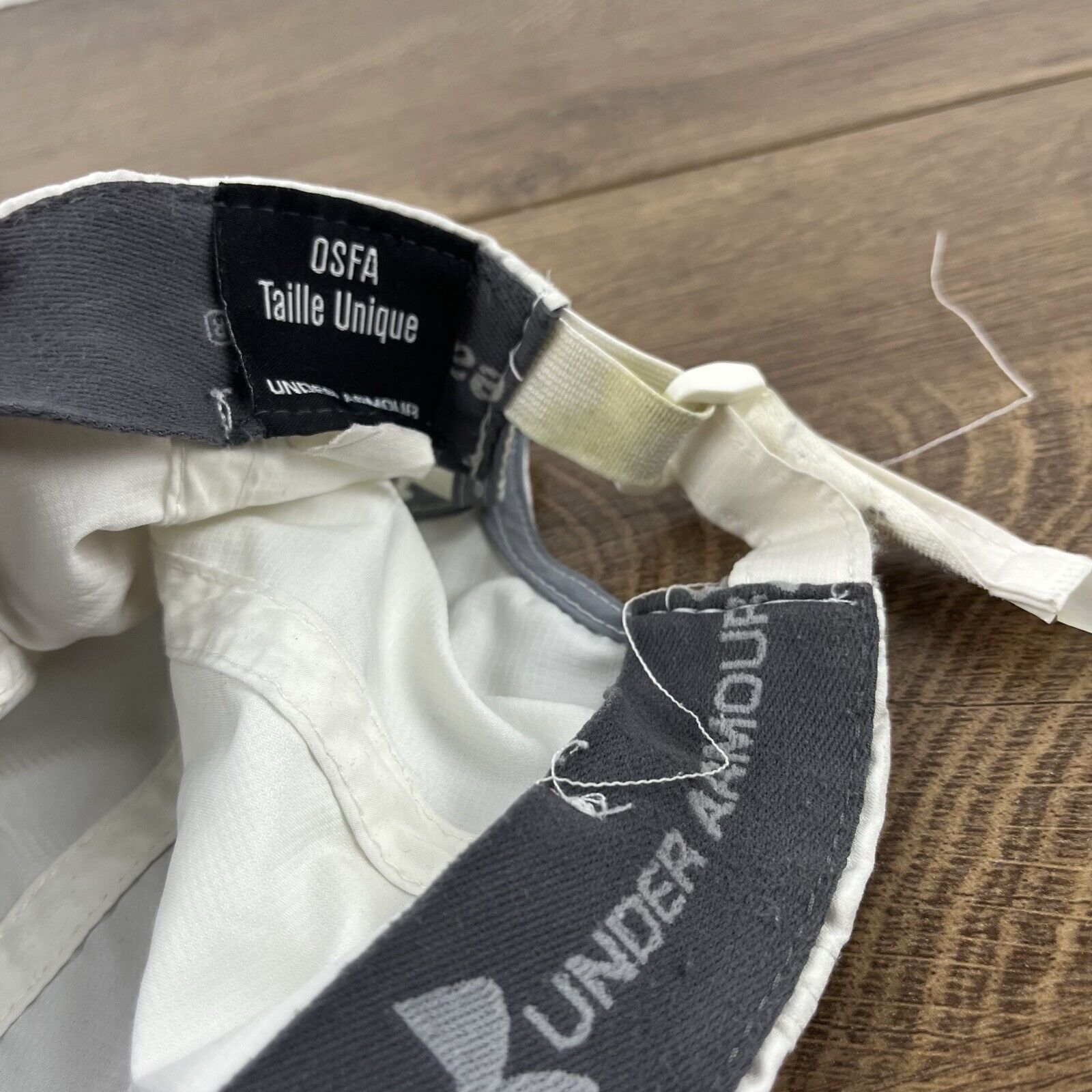 Under Armour Under Armour White Hat Running Hat White Adjustable Hat Whit Size ONE SIZE - 13 Thumbnail