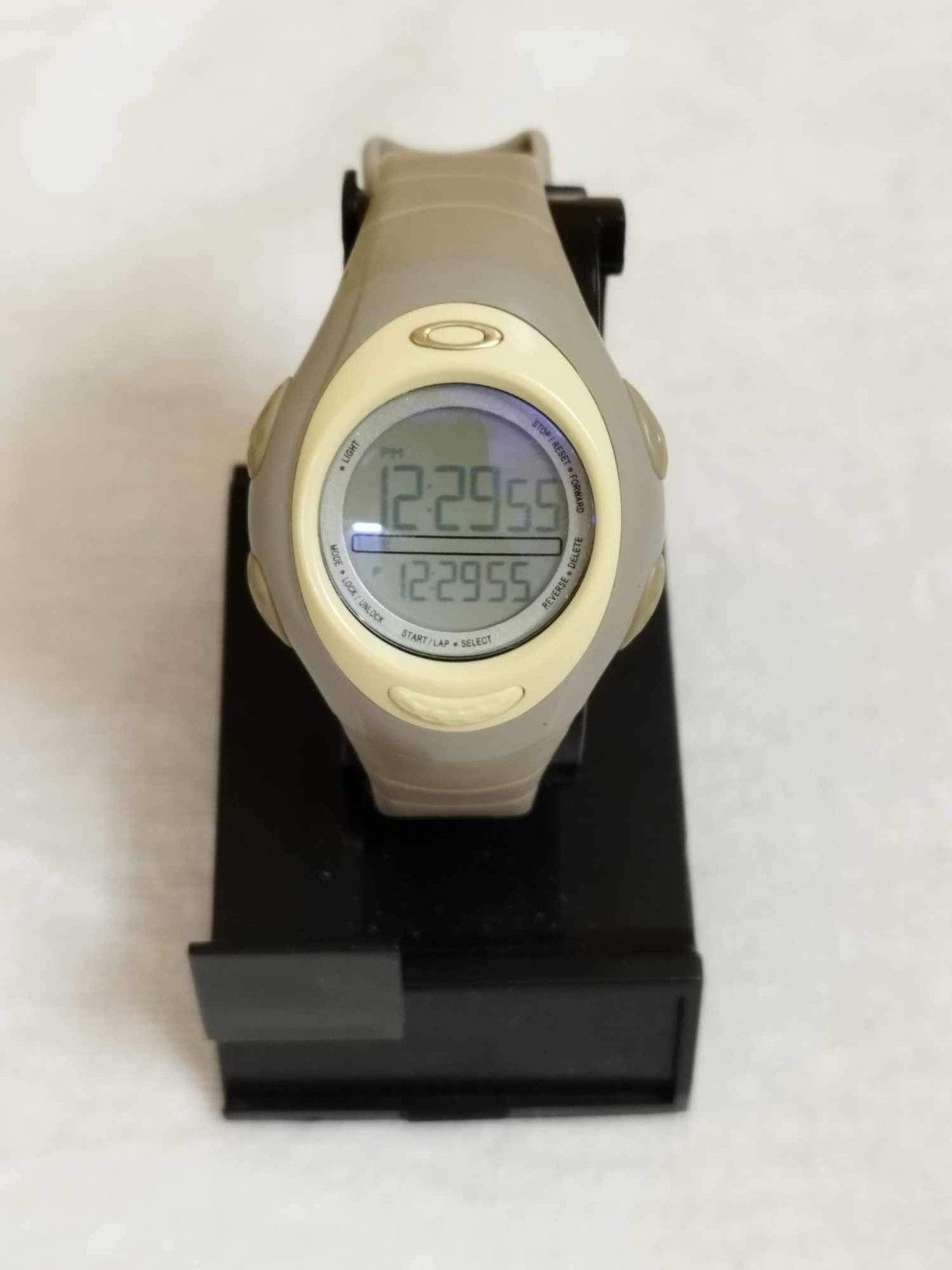 image of Vintage Oakley D1 Digital Watch in Grey, Men's