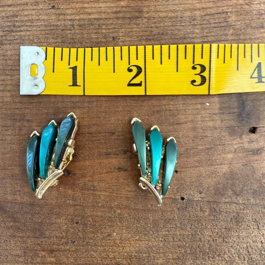 Vintage Vintage Green and Gold Tone Clip On Earrings MCM Size ONE SIZE - 7 Thumbnail