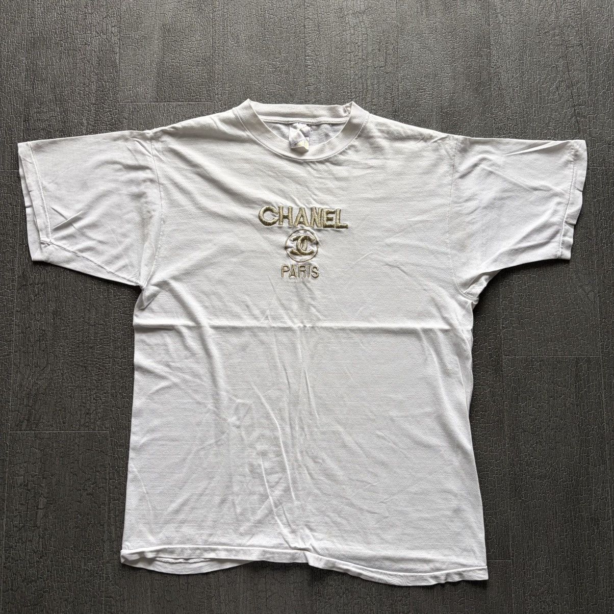 Vintage 90s Vintage Chanel Embroidered Tee Size US XL / EU 56 / 4 - 1 Thumbnail