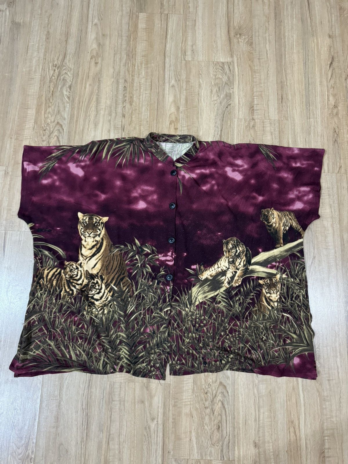 Vintage VINTAGE JAPANESE FULL PRINT OVERSIZE SHIRT Size ONE SIZE - 1 Thumbnail