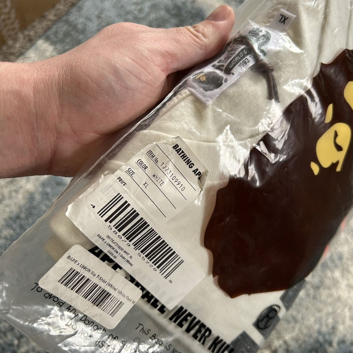 Bape × Union LA A BATHiNG APE x UNiON LOS ANGELES BAPESTA ASNKA TEE CREAM Size US XL / EU 56 / 4 - 22 Thumbnail