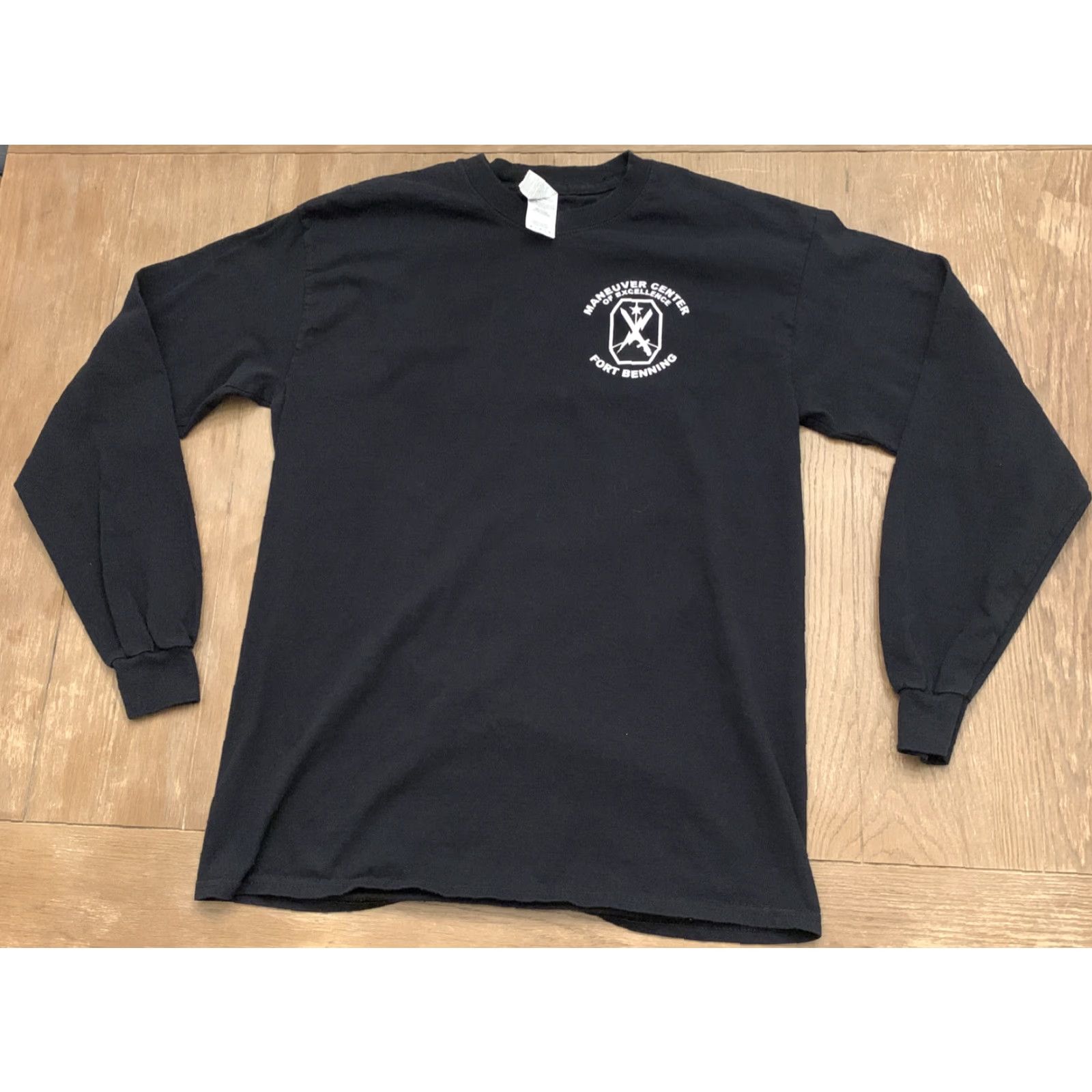 Vintage U.S Army Maneuver Center of Excellence Fort Benning "Spartans" T Shirt Size M Men Black Crew Neck Long Sleeve Cotton Knit Graphic Print Vintage No Size US M / EU 48-50 / 2 - 2 Thumbnail