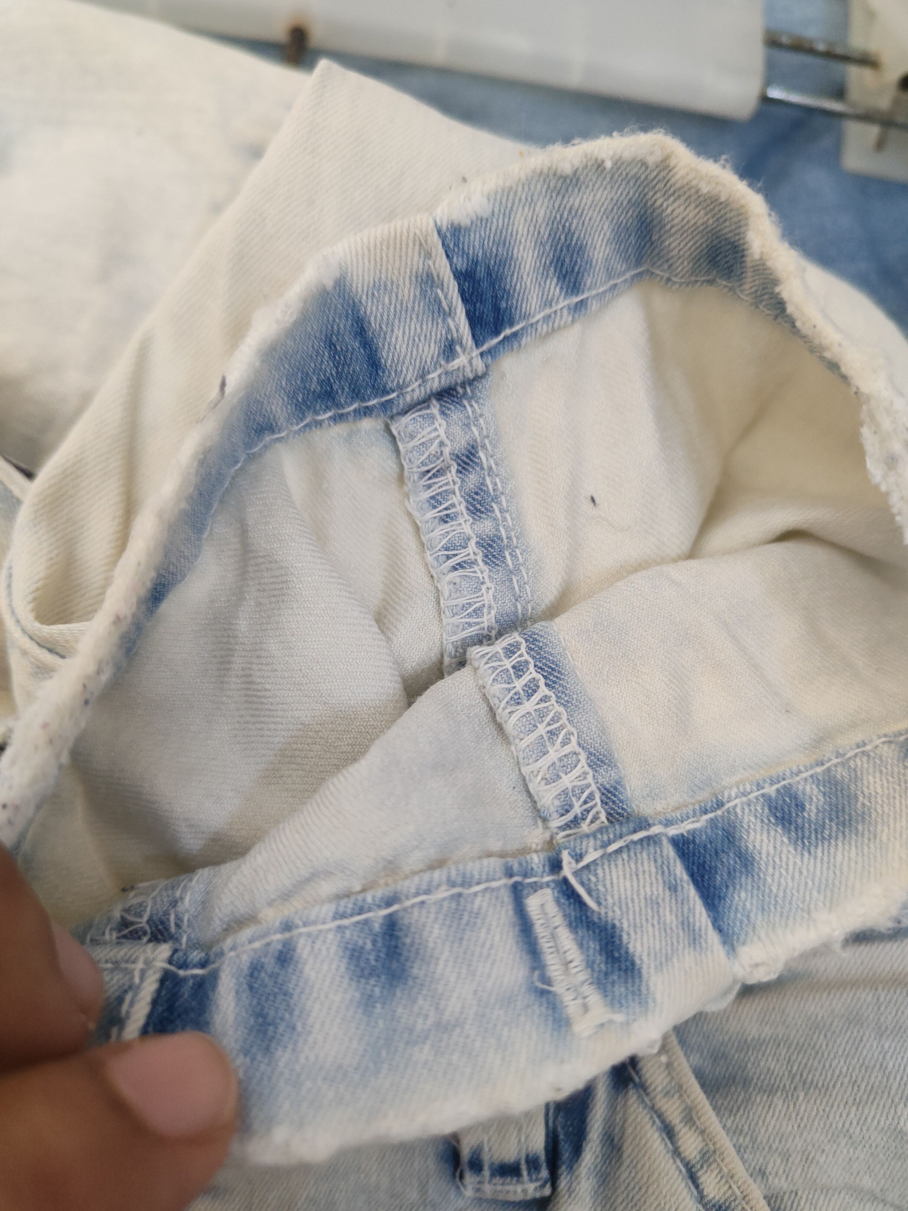 Japanese Brand I'z Frontier Light Blue Distressed Ripped Soft Jeans #W1997 Size US 32 / EU 48 - 16 Thumbnail