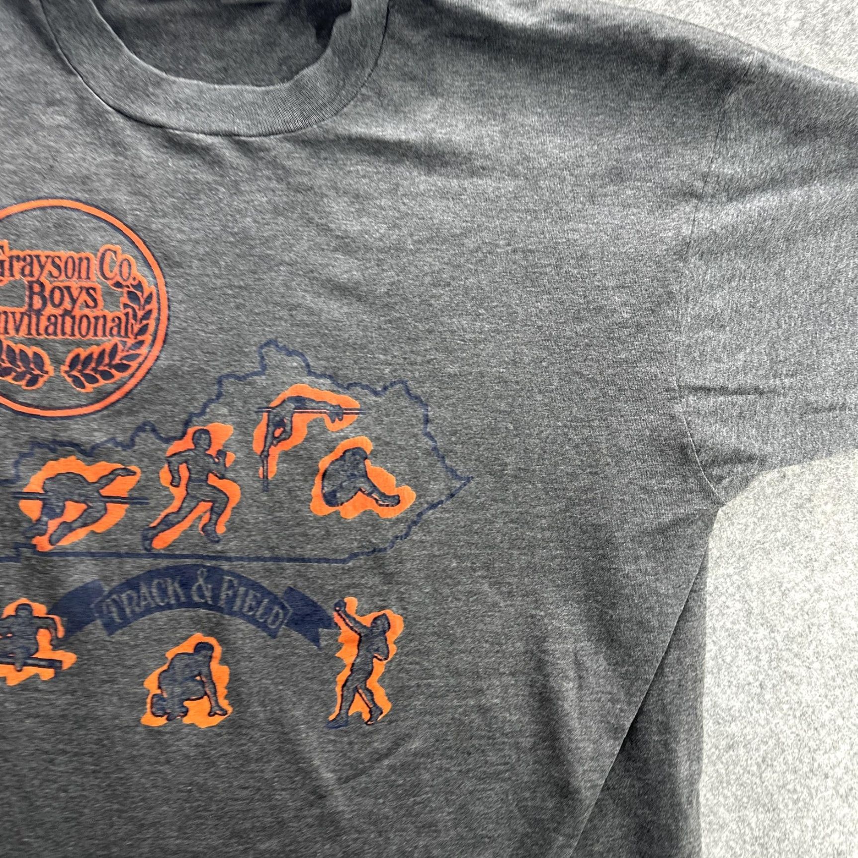Fruit Of The Loom VINTAGE Grayson Co. Boys Invitational Shirt Mens XL Gray Track & Field USA 90s Shirt Mens XL Gray Heather Charcoal Graphic Print US Made 1990s Size US XL / EU 56 / 4 - 6 Thumbnail