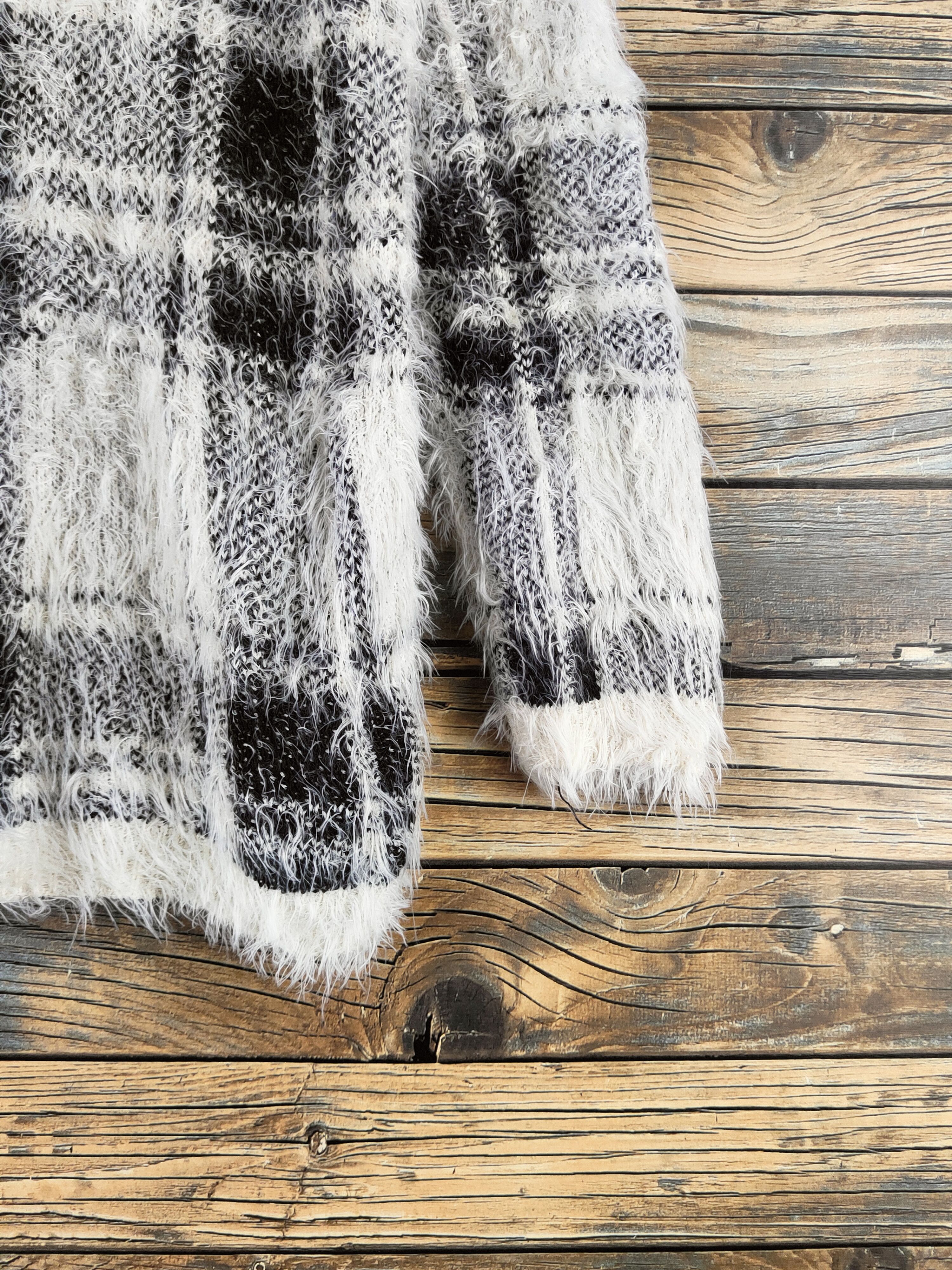Japanese Brand DL Japanese Brand Black White Fur Mohair Knitwear #46-983 Size S / US 4 / IT 40 - 6 Thumbnail