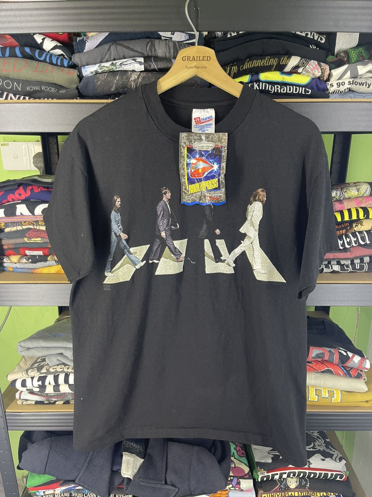 Band Tees vintage 1990s The Beatles "Abbey Road" t-shirt Winterland Size US L / EU 52-54 / 3 - 2 Thumbnail