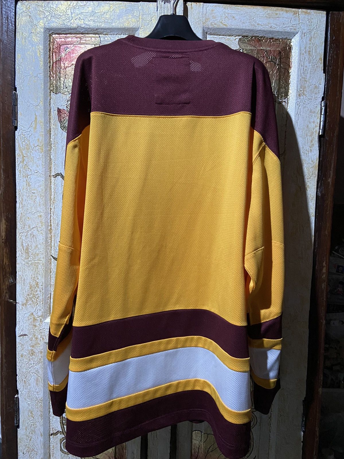 Mitchell & Ness Mitchell And Ness Cleveland Cavaliers Mesh jersey size xxl Size US XXL / EU 58 / 5 - 2 Thumbnail