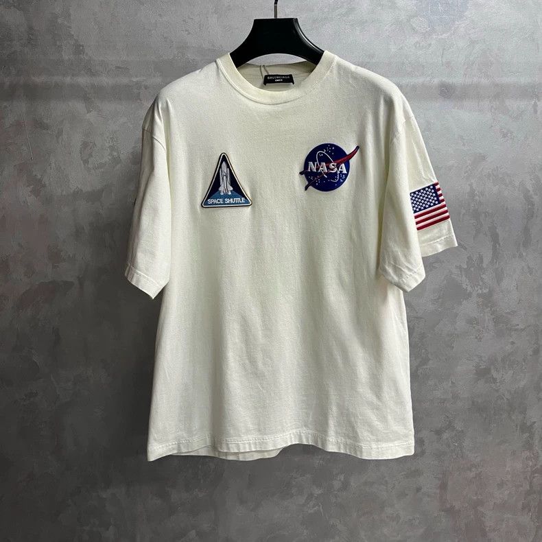 Balenciaga Balenciaga White NASA monogrammed crewneck T-shirt Size US XS / EU 42 / 0 - 1 Thumbnail