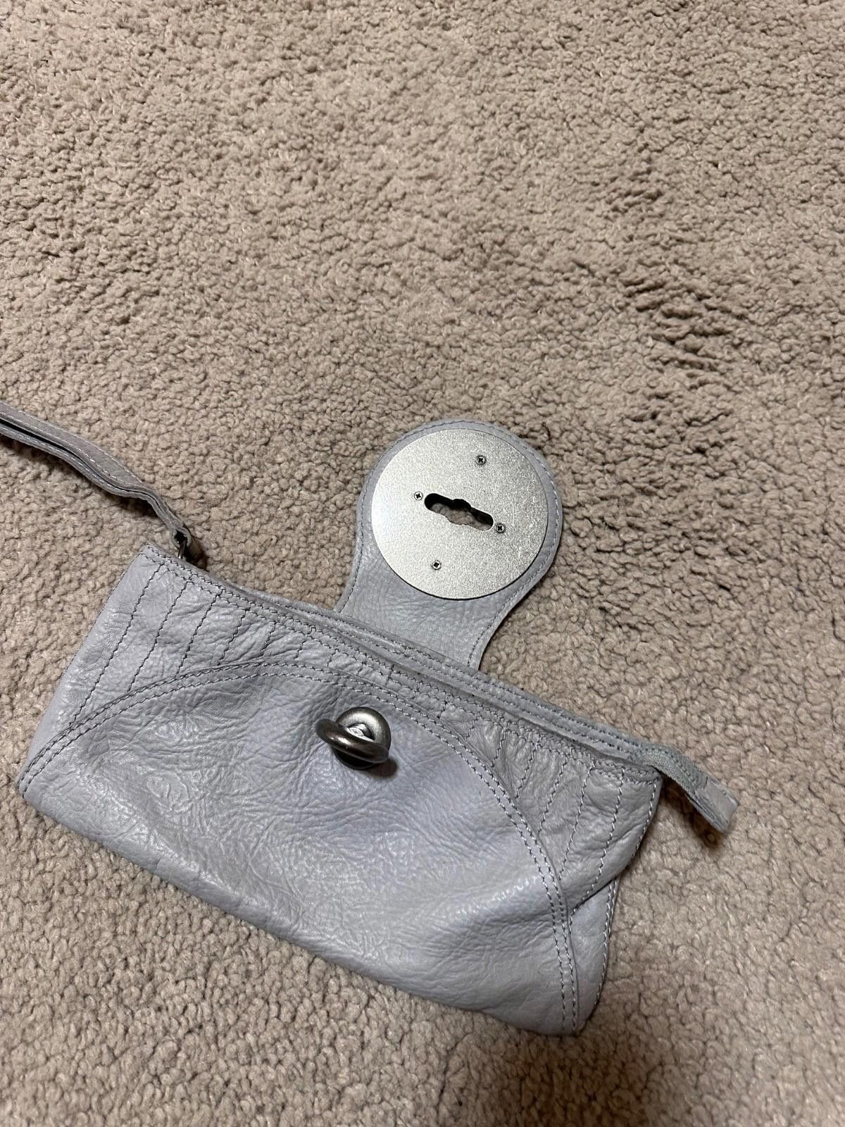Diesel DIESEL Lock In Embrace Step Clutch Turnlock Wristlet Bag Size ONE SIZE - 4 Thumbnail