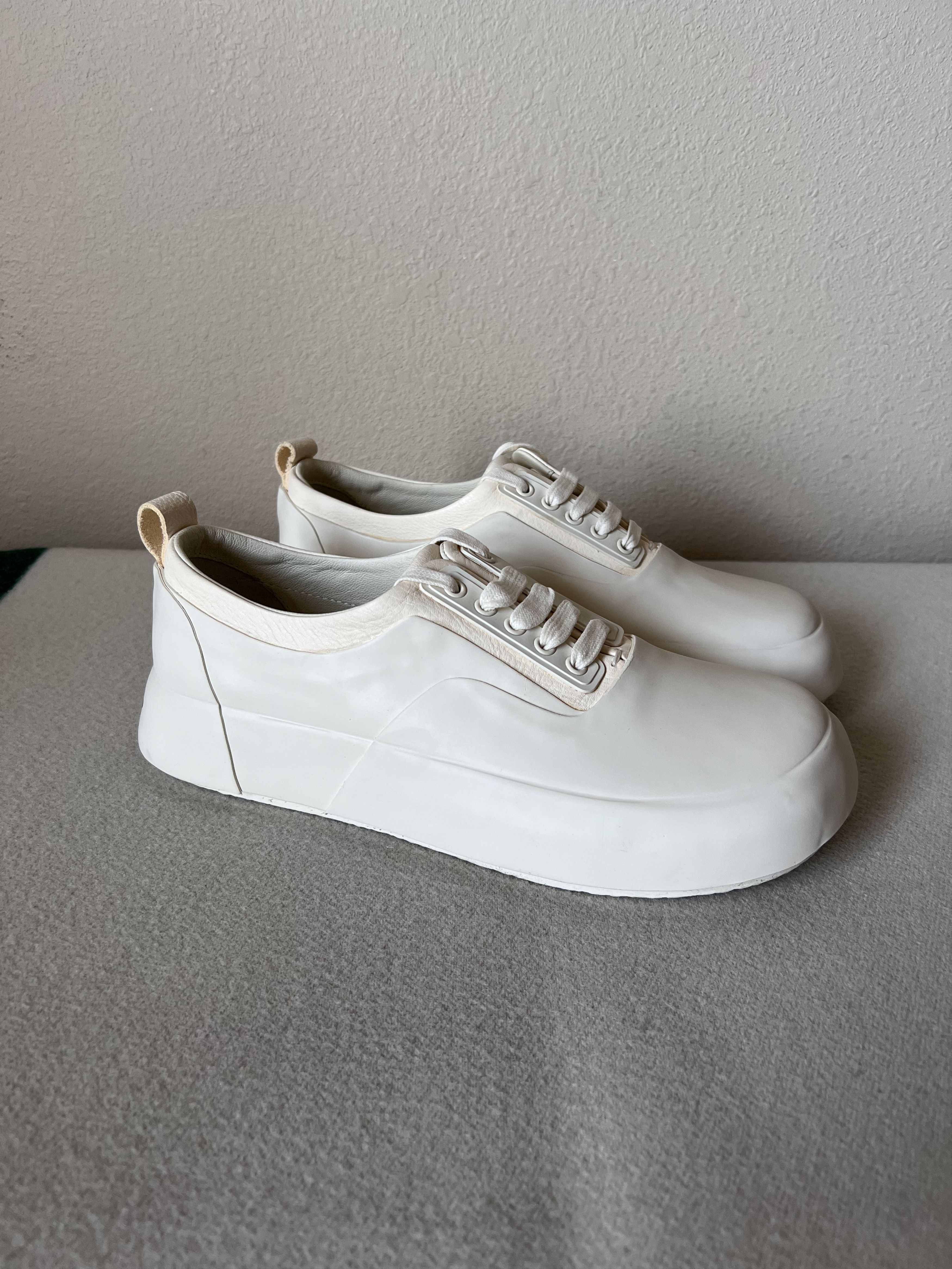 image of Ambush Design Ambush Vulcanized Hybrid Sneakers Off White, Men's (Size 10)