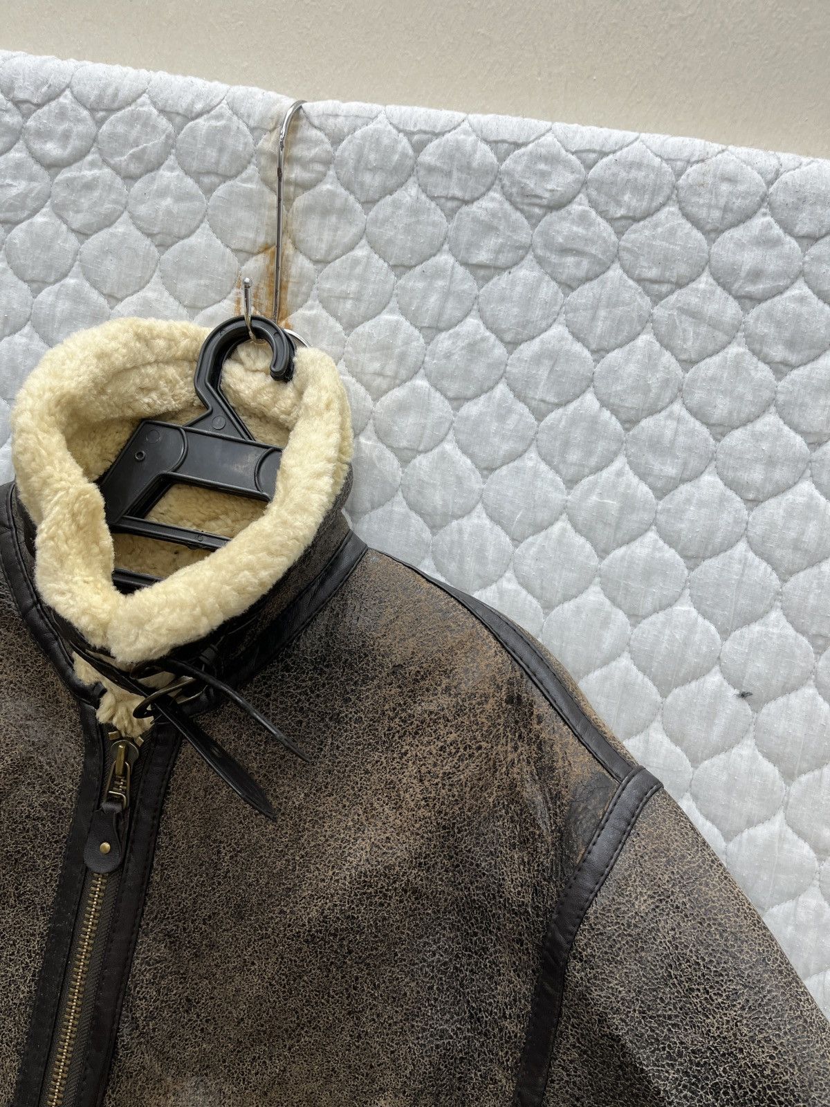 Genuine Leather 🔥🔥🔥STEALS VTG B3 US ARMY MILITARY SHEEPSKIN JACKET Size US M / EU 48-50 / 2 - 24 Thumbnail