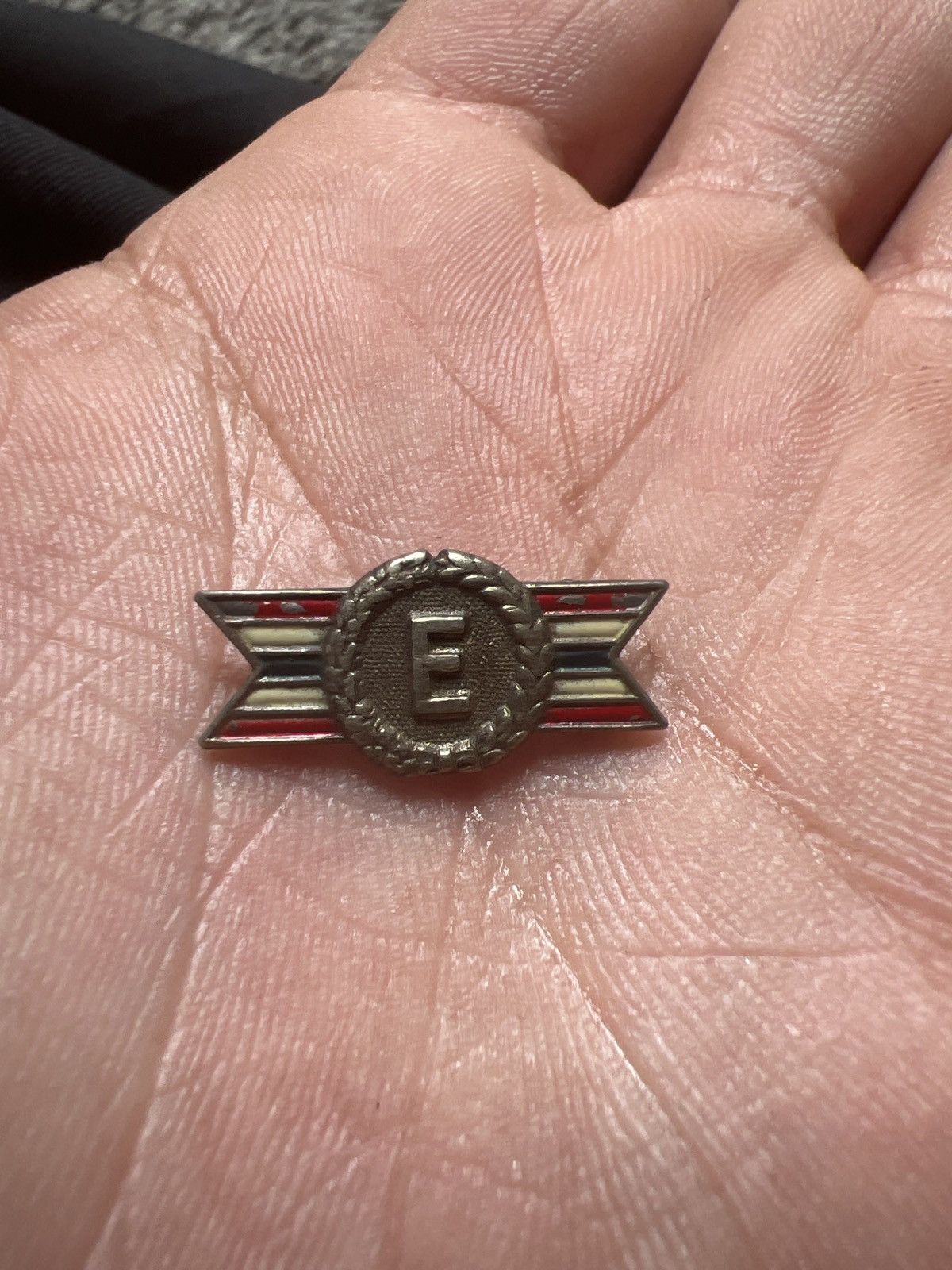 Vintage World War II Army-Navy “E” Production Award Pin Size ONE SIZE - 1 Thumbnail