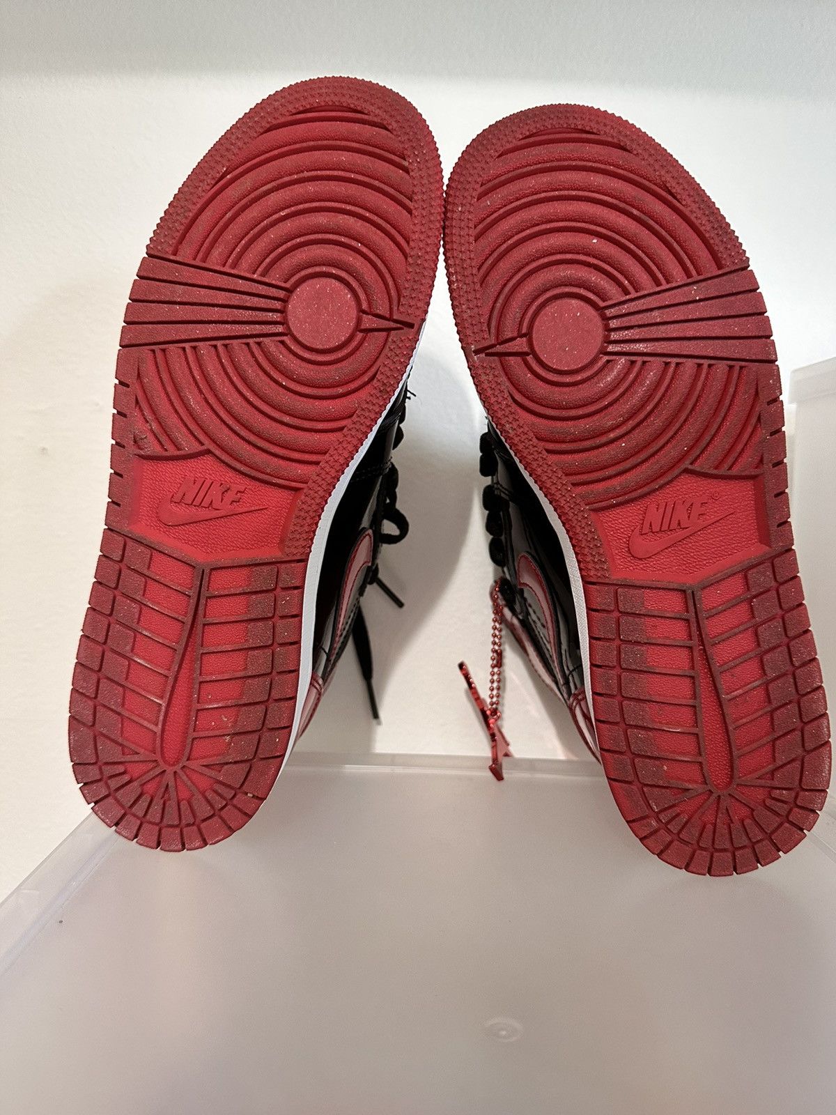 Jordan Brand × Nike Jordan 1 Retro High OG Patent Bred Size US 6.5 / EU 39-40 - 4 Thumbnail