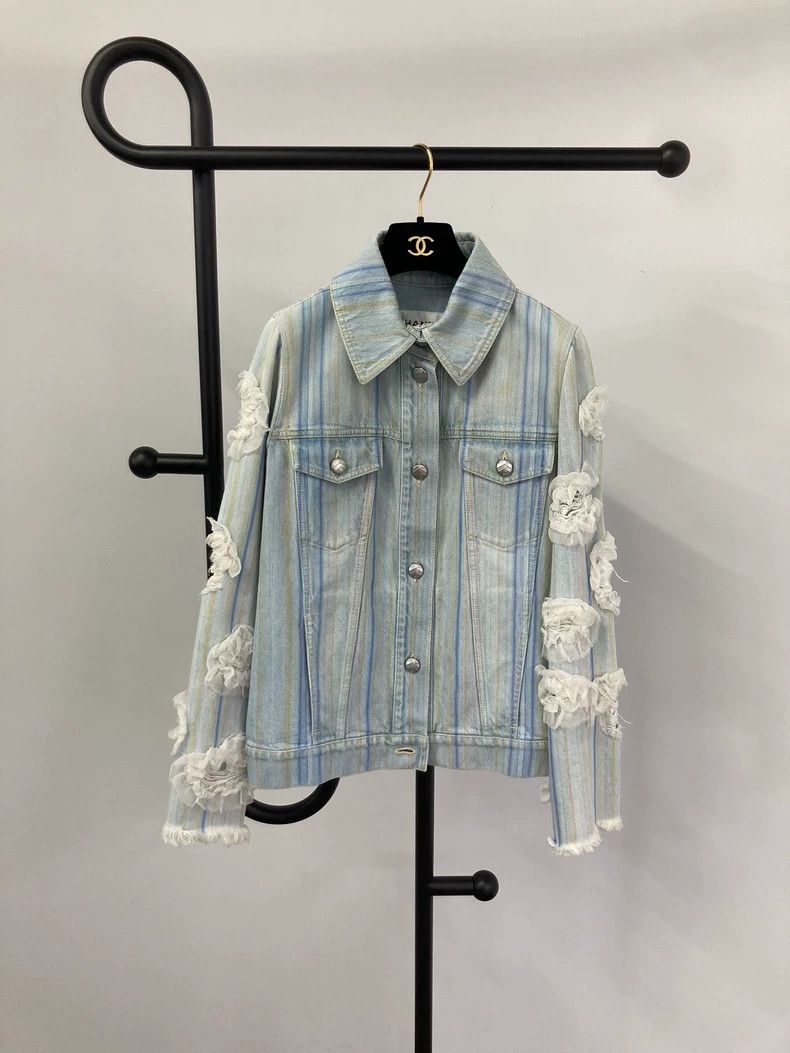 Chanel Chanel Camellia Denim Jacket - dmc Size US M / EU 48-50 / 2 - 1 Thumbnail