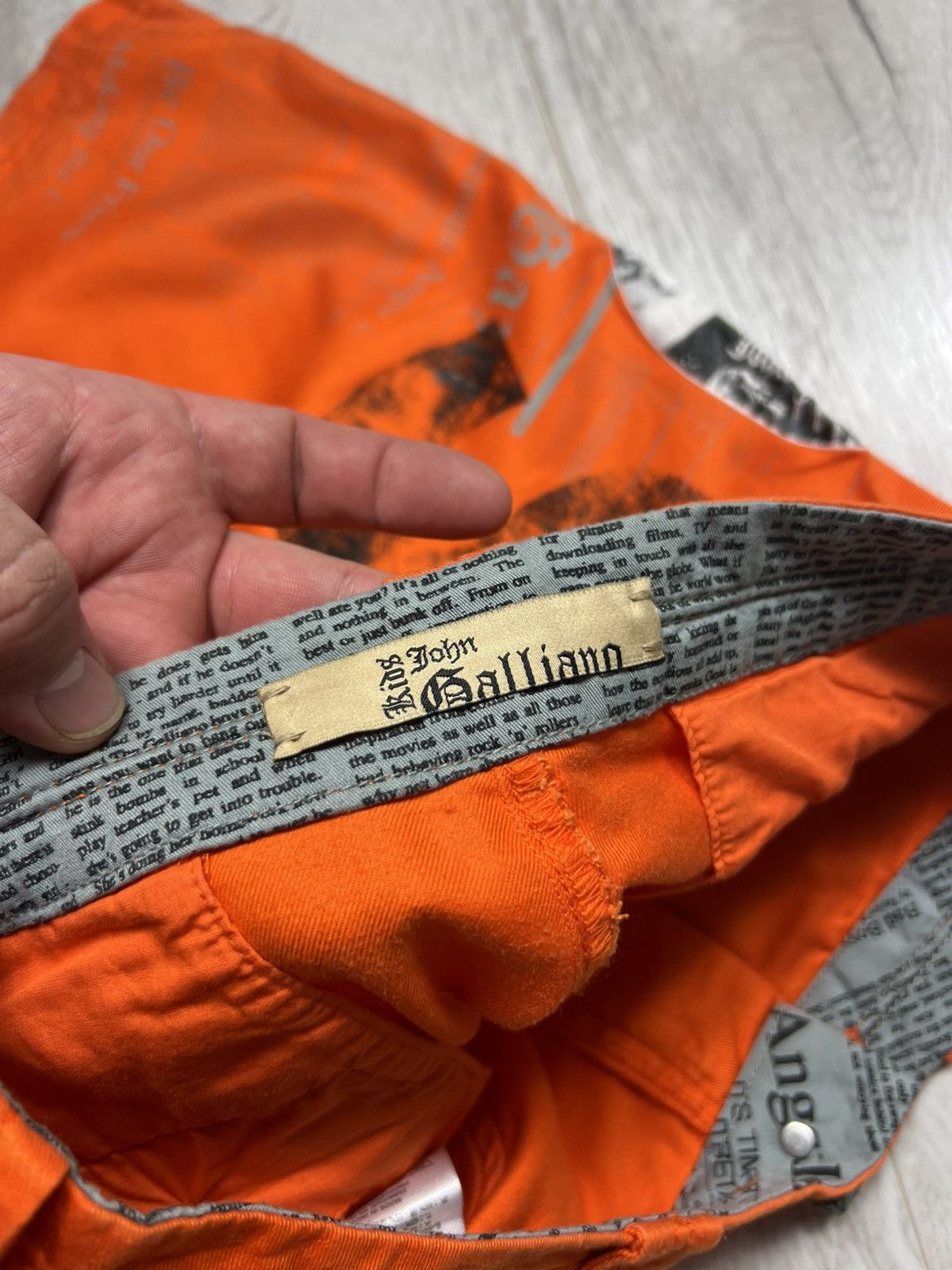John Galliano John Galliano All Over Printed Orange Shorts Size Men’s XS Size US 28 / EU 44 - 15 Thumbnail
