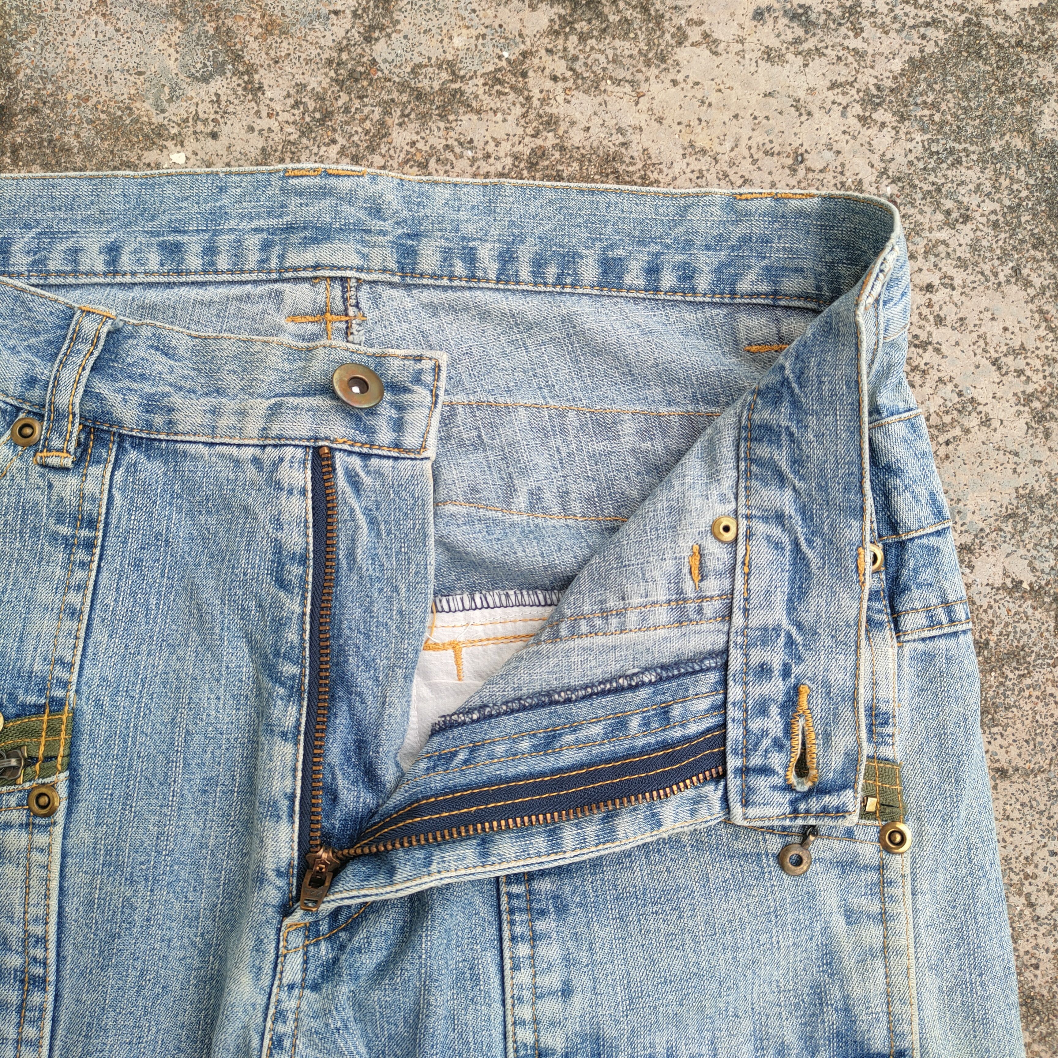 Japanese Brand VINTAGE JAPANESE FADED DISTRESSED JEANS DENIM PANTS Size US 29 - 5 Thumbnail