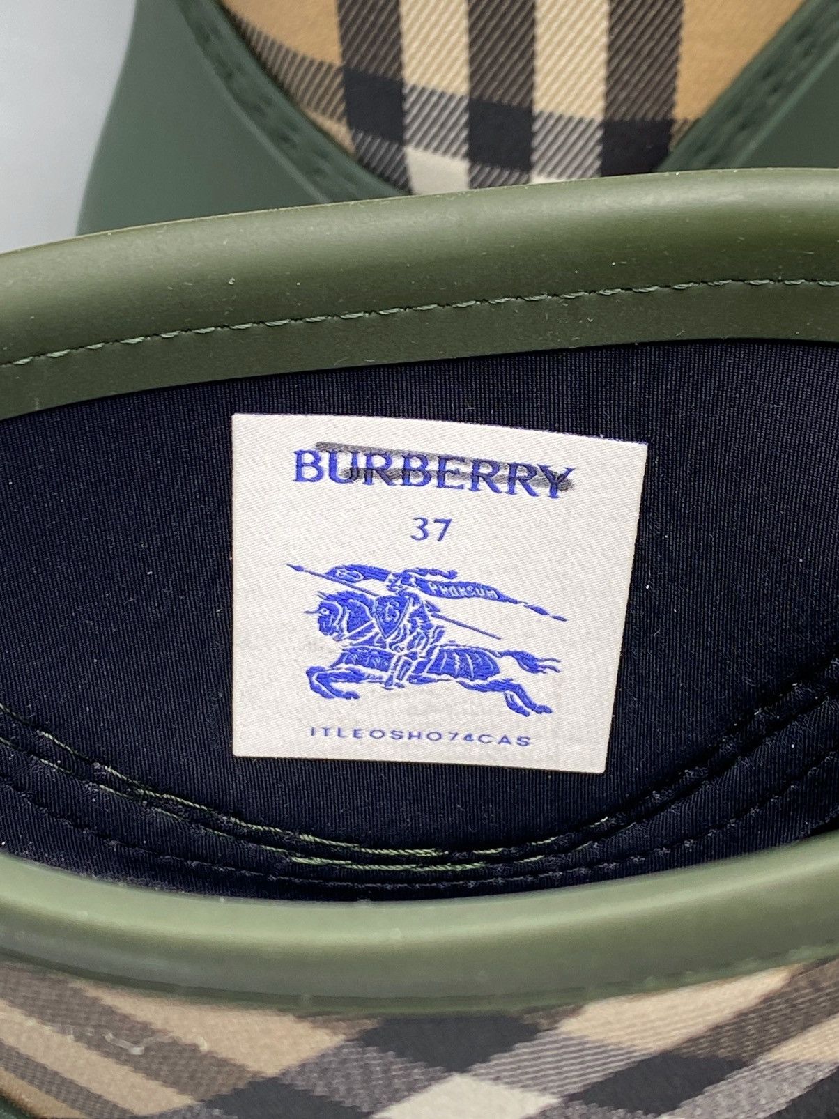 Burberry Burberry Rubber Marsh Stamp Heeled Low Boots​ size 37 Size US 7 / IT 37 - 12 Thumbnail