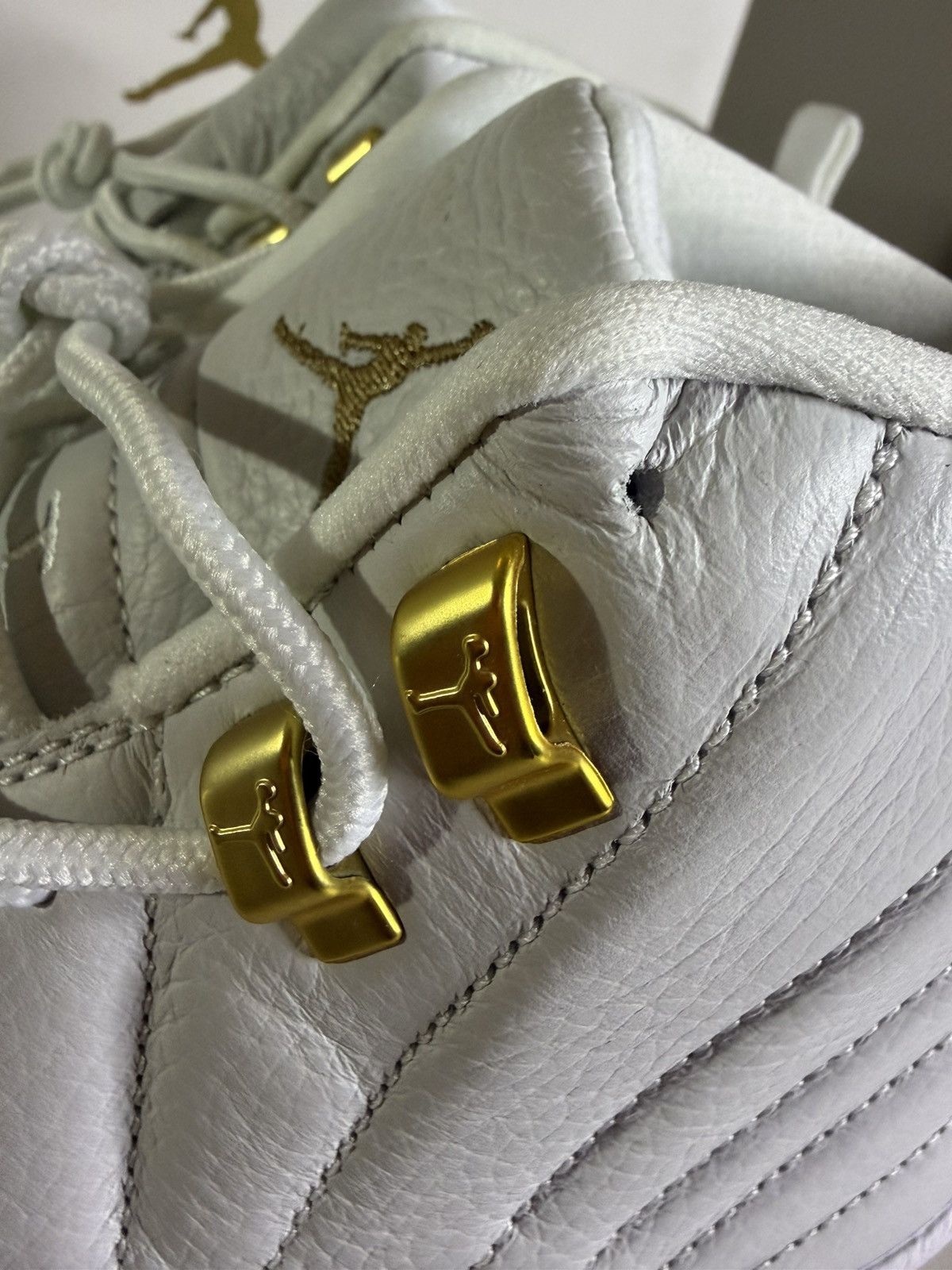 Jordan Brand × October's Very Own Air Jordan 12 OVO White Gold DS Size 12 OG Box Size US 12 / EU 45 - 3 Thumbnail