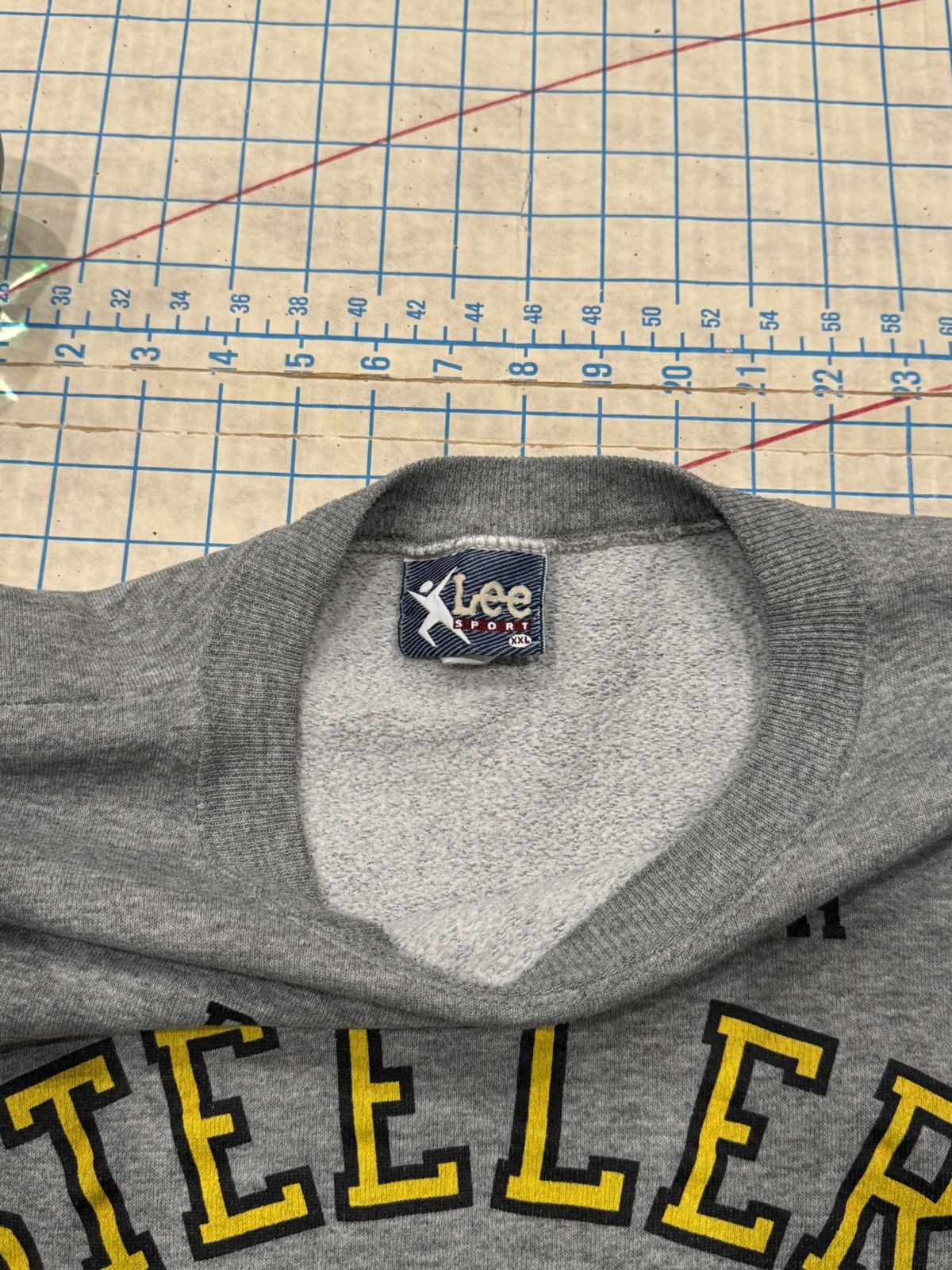 NFL Vintage Lee Sport Pittsburg Steelers Crewneck Sweater XXL Size US XXL / EU 58 / 5 - 8 Thumbnail