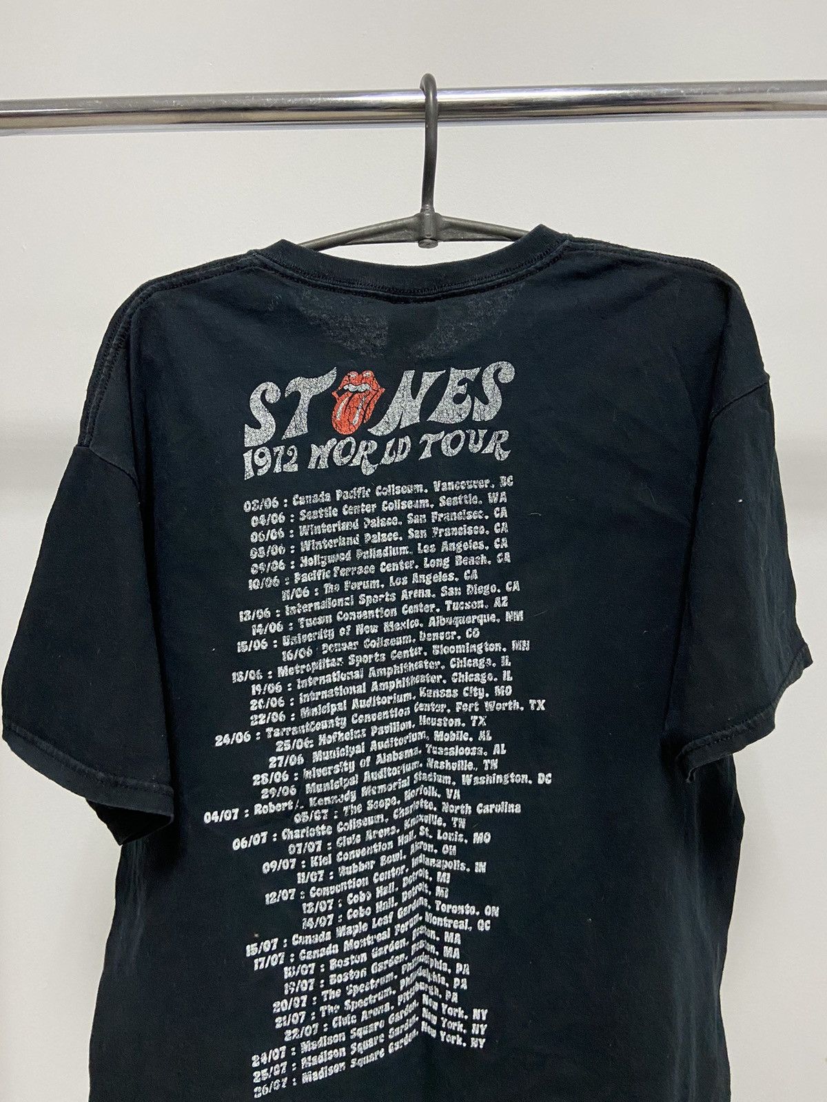 The Rolling Stones × Vintage Roling Stones World Tour 1972 Vintage Big Logo T-shirt 2010 Size US L / EU 52-54 / 3 - 5 Thumbnail