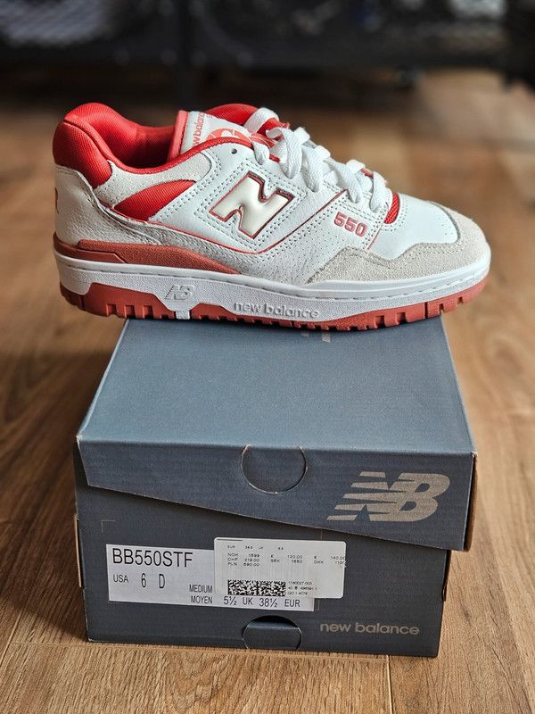 New Balance New Balance 550 38.5 Size US 6 / IT 36 - 3 Thumbnail