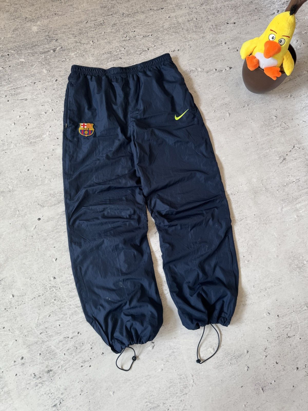 Nike × Vintage NIKE BARCELONA NYLON VINTAGE Y2K BAGGY FIT PANTS SWEATPANTS Size US 32 / EU 48 - 1 Thumbnail