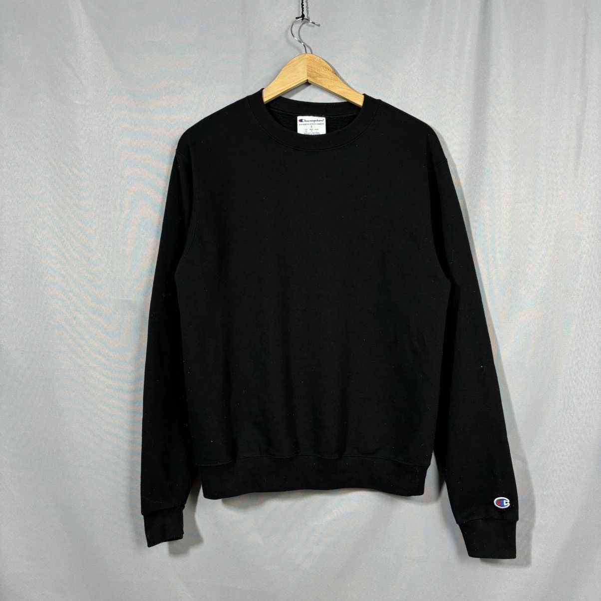Champion Champion sweatshirt black small streetwear Size US S / EU 44-46 / 1 - 1 Thumbnail