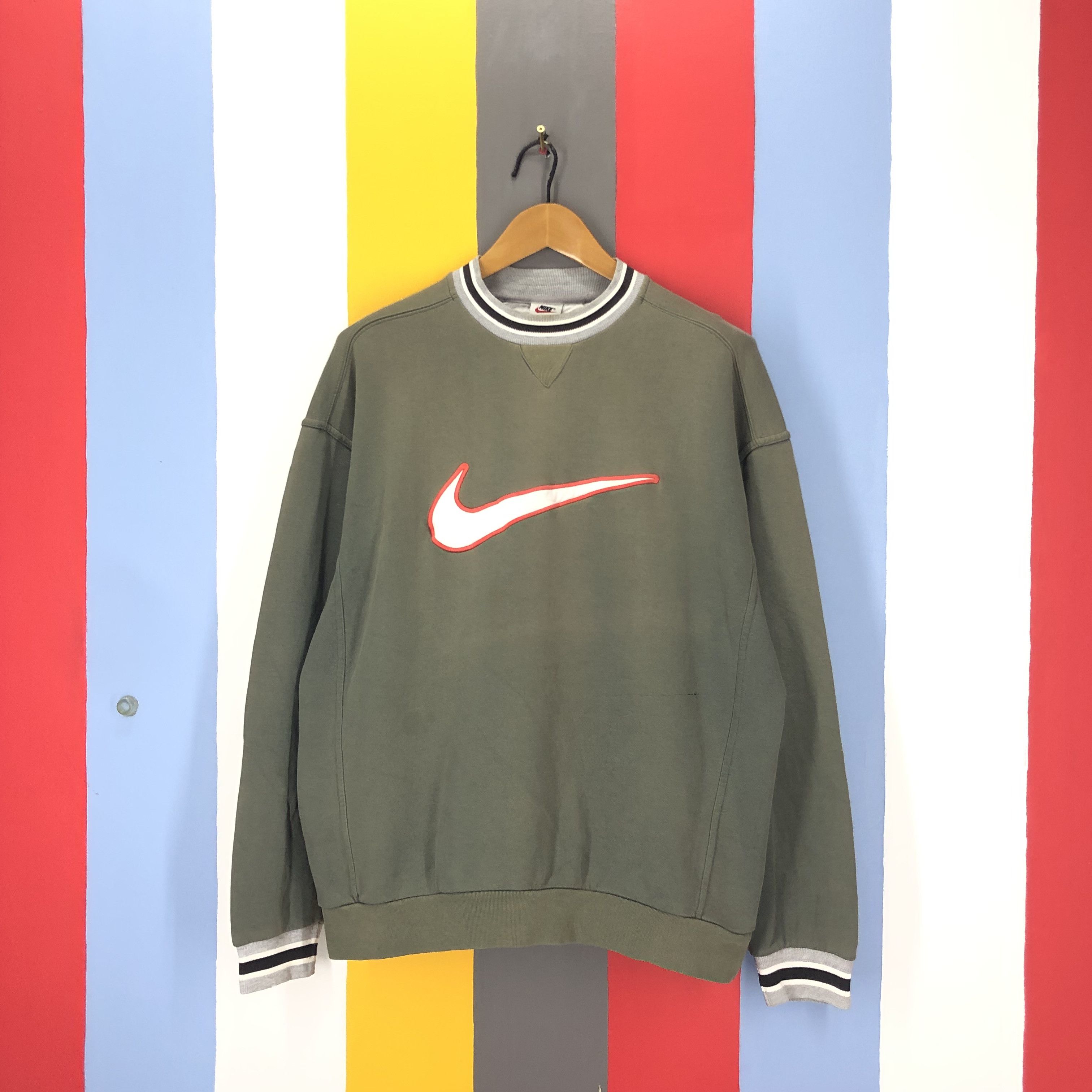 Nike 90s Vintage NIKE SILVER LABEL Crew Neck Sweatshirt #1675/05 Size US M / EU 48-50 / 2 - 1 Thumbnail