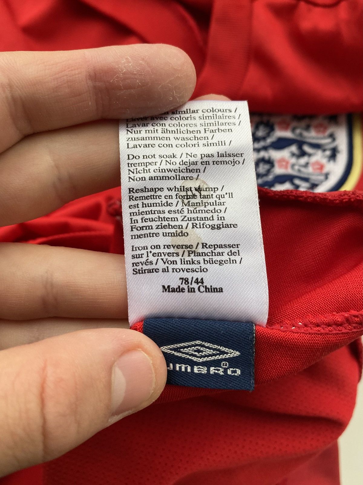 Umbro England National Team Gerrard 4 Red Away Jersey Three Lions Size US M / EU 48-50 / 2 - 8 Thumbnail