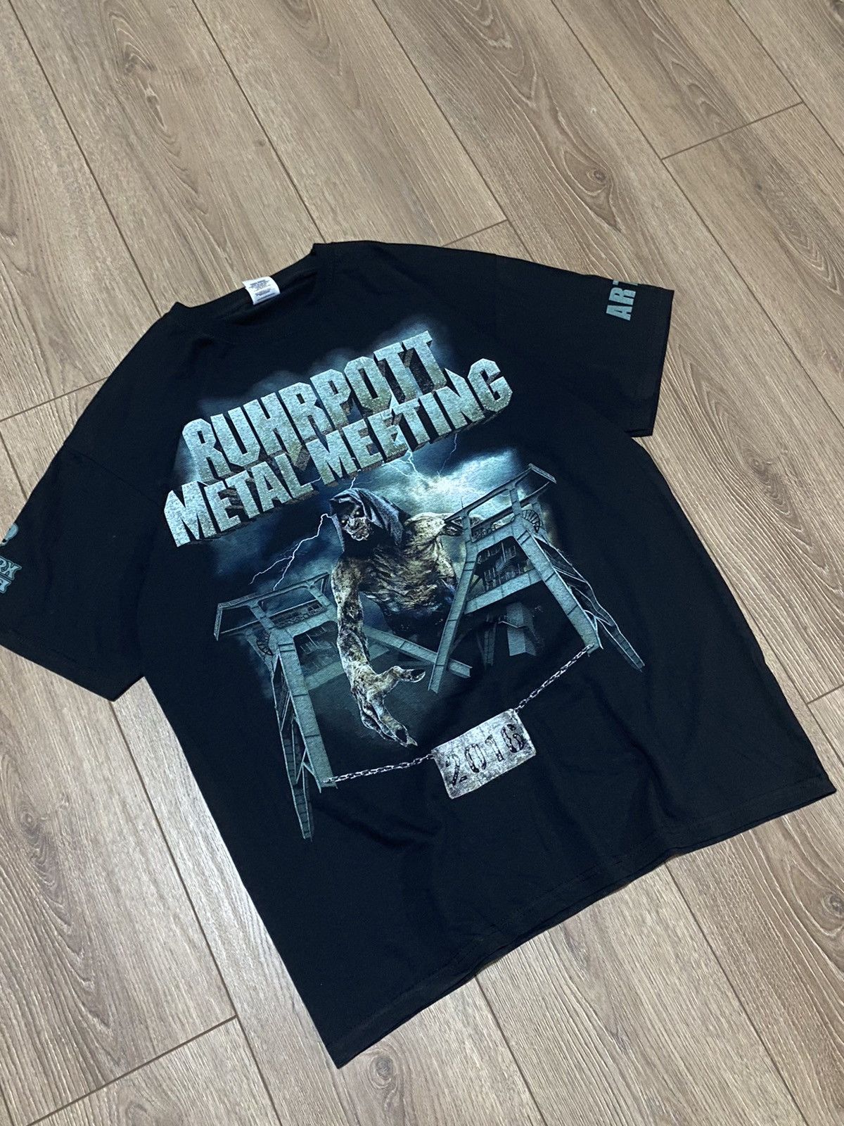 Band Tees × Rock Band × Vintage Black hardcore rock metal band tee 2016 ...