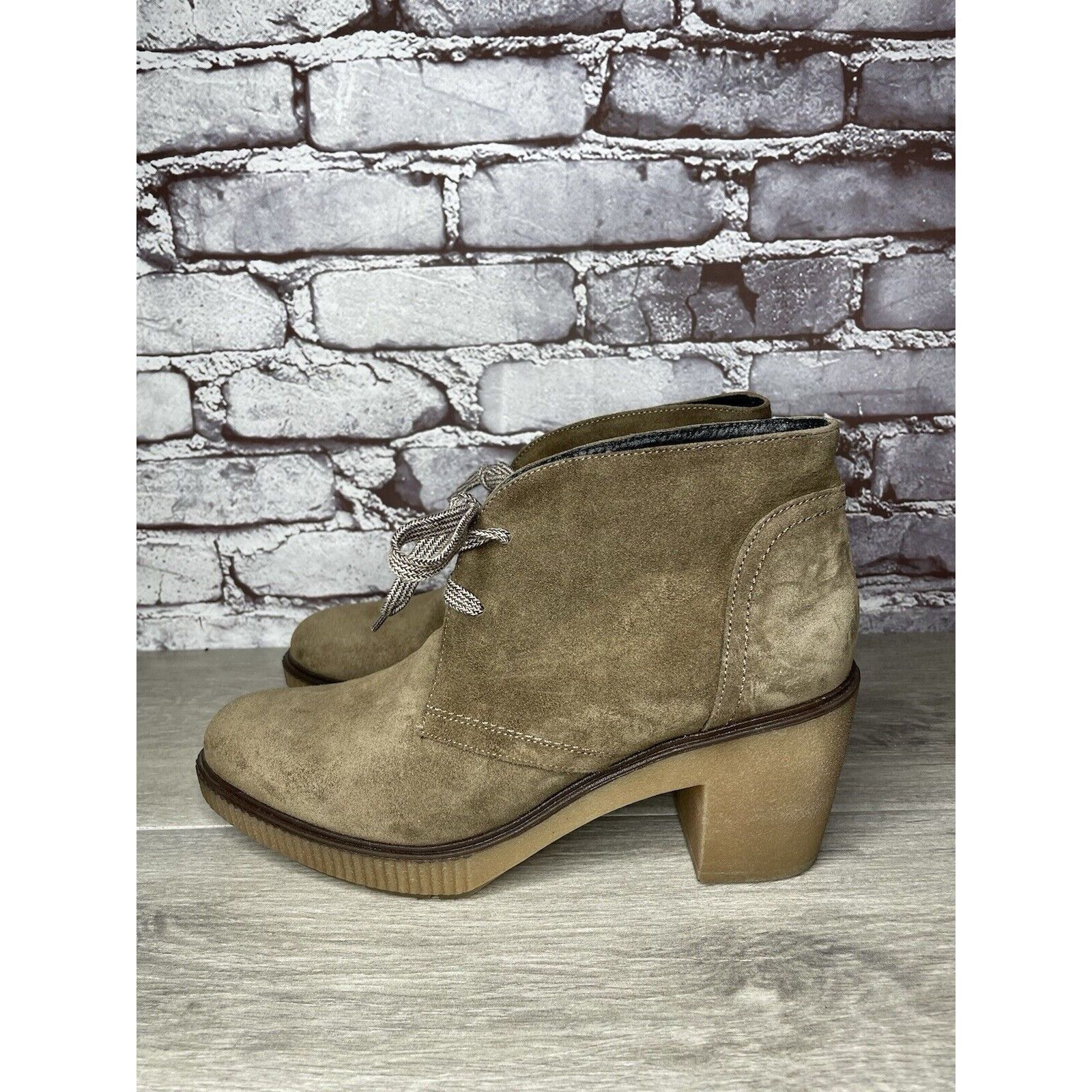 Other TONI PONS Winter Taupe Suede Ankle High Top Lace Heel Bootie Size US 10.5 / IT 40.5 - 21 Thumbnail