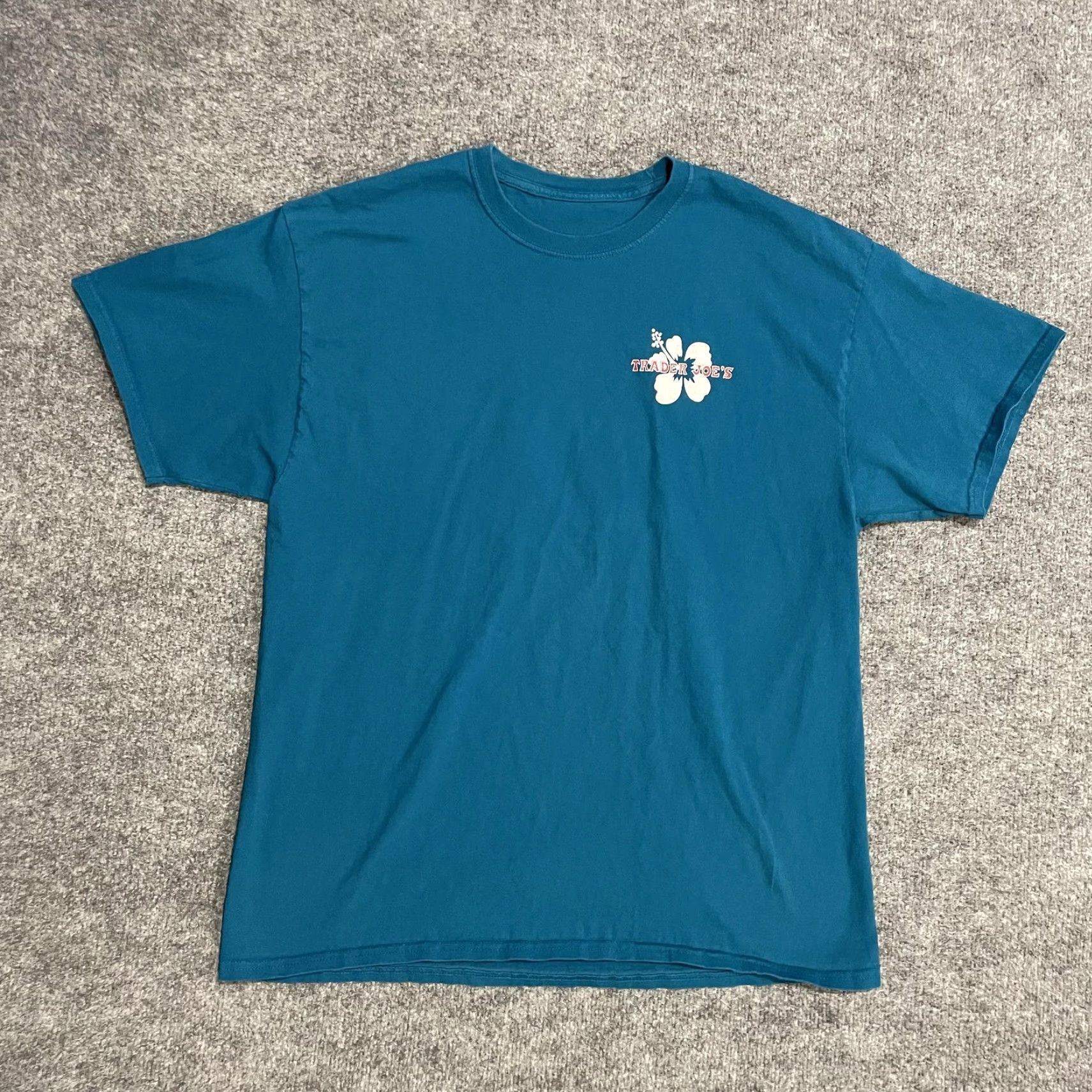 Vintage VINTAGE Trader Joe's Hibiscus Shirt L Men Blue Graphic Tee TShirt Crew Neck Short Sleeve Logo Hawaiian Relaxed Fit Size US L / EU 52-54 / 3 - 2 Thumbnail