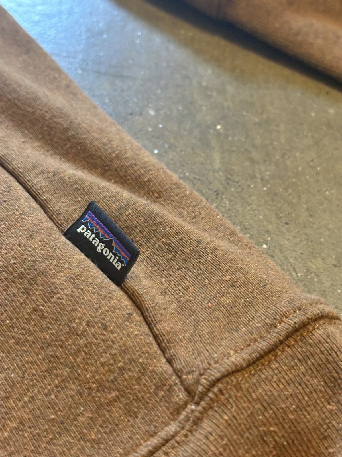 Patagonia Patagonia P-6 Logo Uprisal Crew Sweatshirt — Brown (Size L) Size US L / EU 52-54 / 3 - 3 Thumbnail