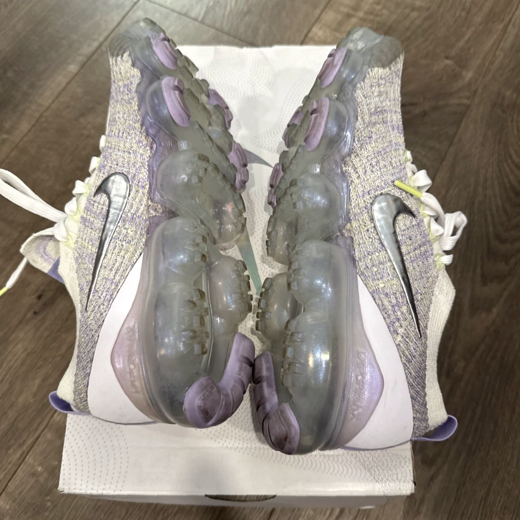 Nike Nike Air Vapormax Flyknit 3 Barely Volt Womens Size 9 White Purple AJ6910-102 Sneaker Size US 9 / IT 39 - 7 Thumbnail