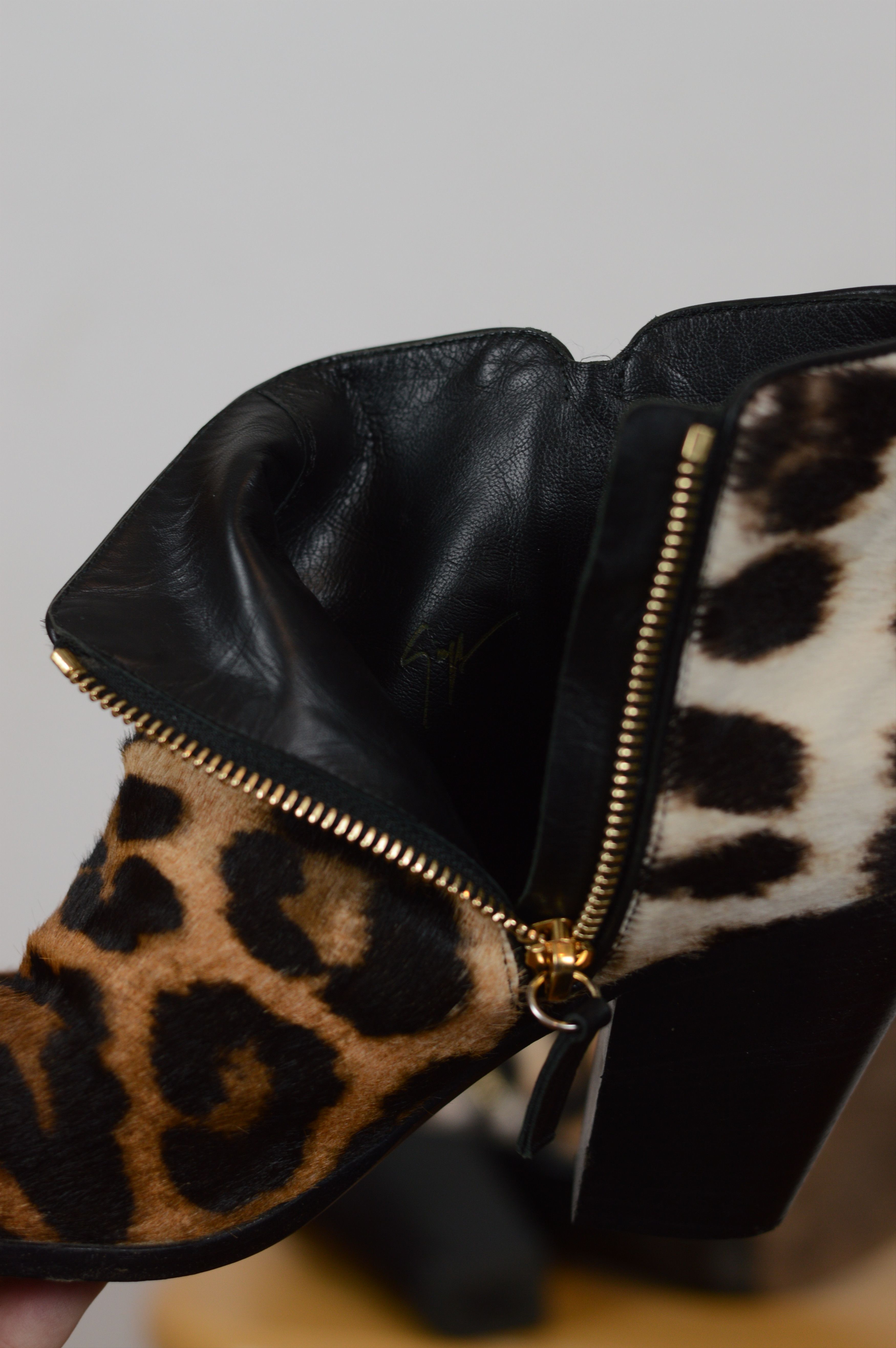 Giuseppe Zanotti Giuseppe Zanotti Leopard Print Hair Ankle Boots Size US 8 / IT 38 - 12 Thumbnail