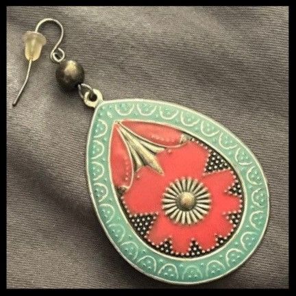 Handmade × Native × Vintage Large red and teal earrings with a touch of boho charm Size ONE SIZE - 2 Thumbnail