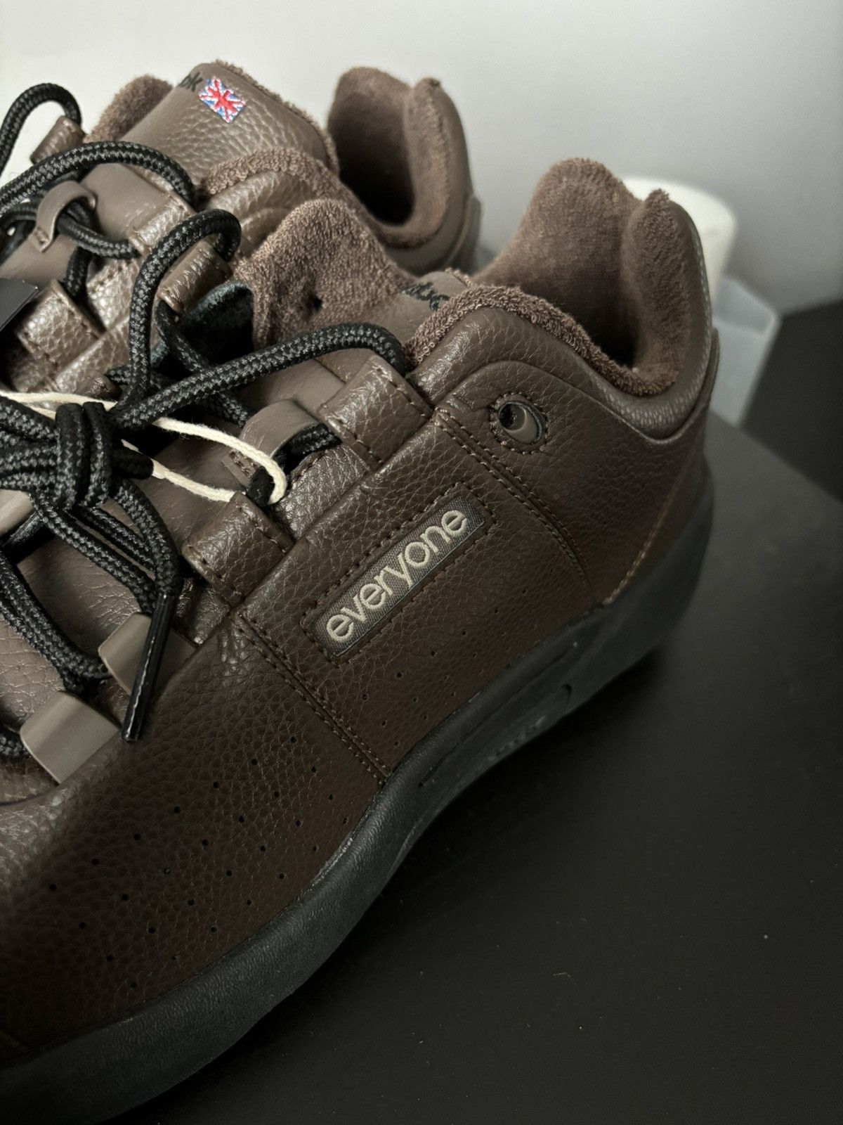 REEBOK everyone CLASSIC DUKE 2.0 BROWN 【公式通販】