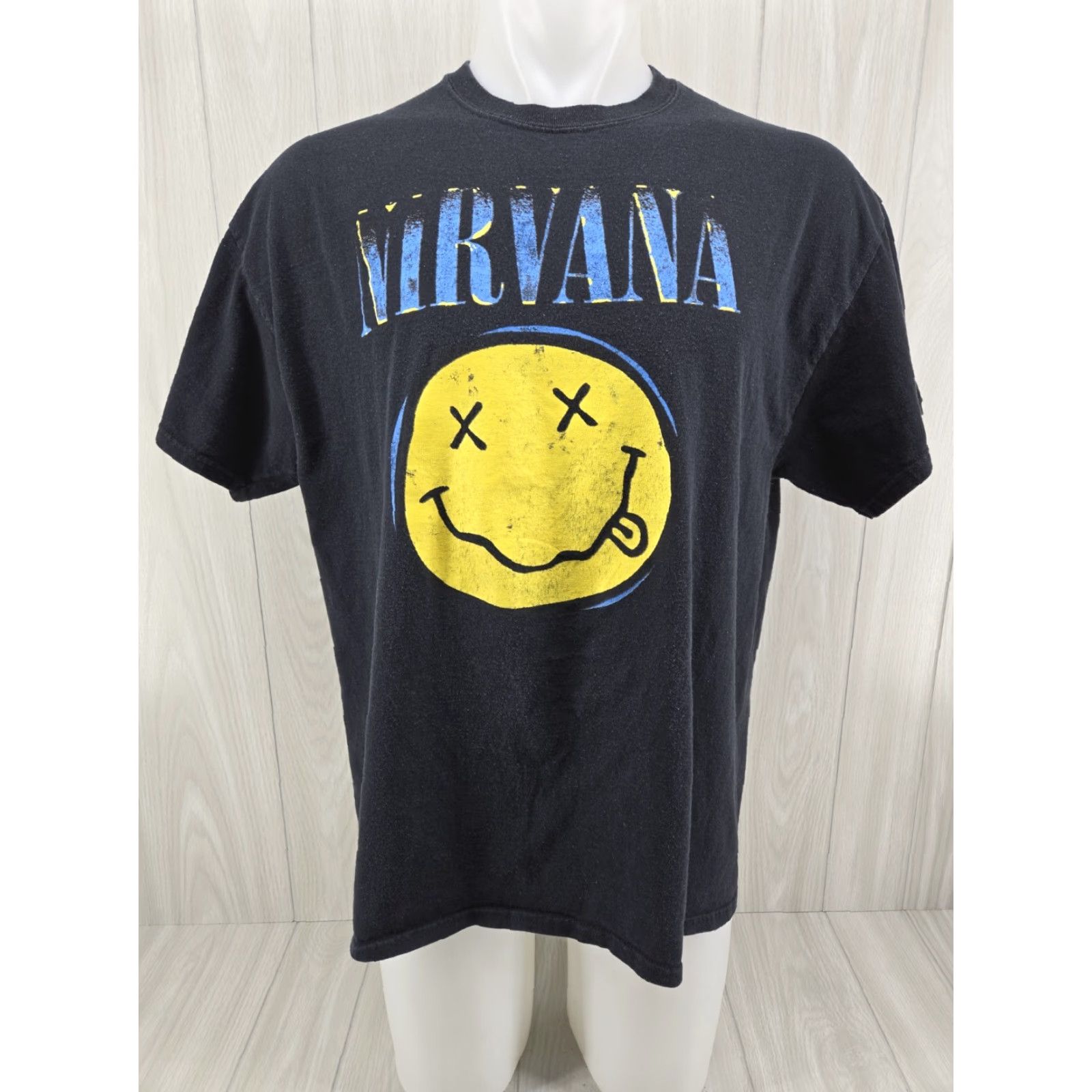 Vintage VINTAGE Nirvana T-Shirt Graphic Distressed Black Yellow Smiley Face Men's XL Crew Neck 100% Cotton Gildan 5000 Size US XL / EU 56 / 4 - 2 Thumbnail