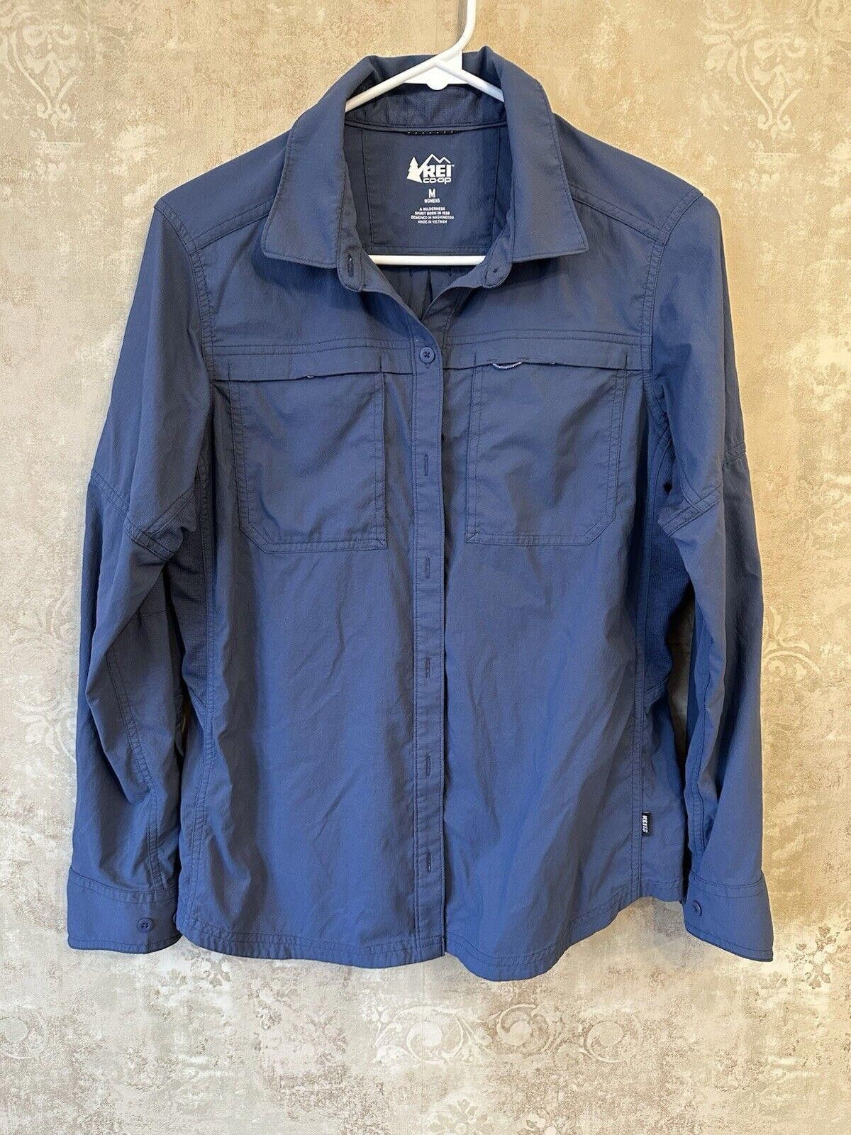Rei Rei Shirt Women's Medium Blue Button Down Outdoor Size M / US 6-8 / IT 42-44 - 1 Thumbnail