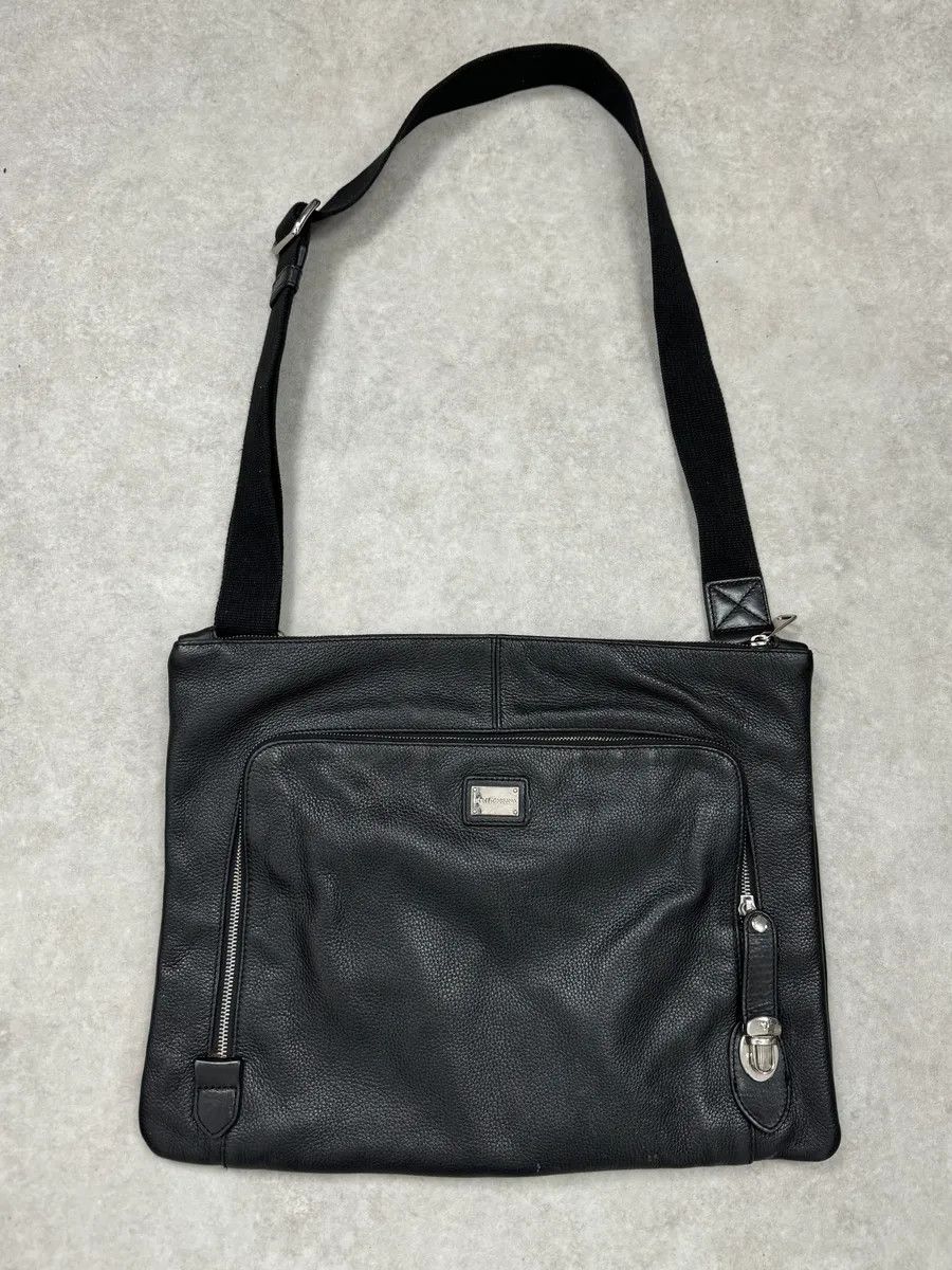 Dolce & Gabbana 2000s Dolce & Gabbana Black Leather Shoulder Bag Size ONE SIZE - 1 Thumbnail
