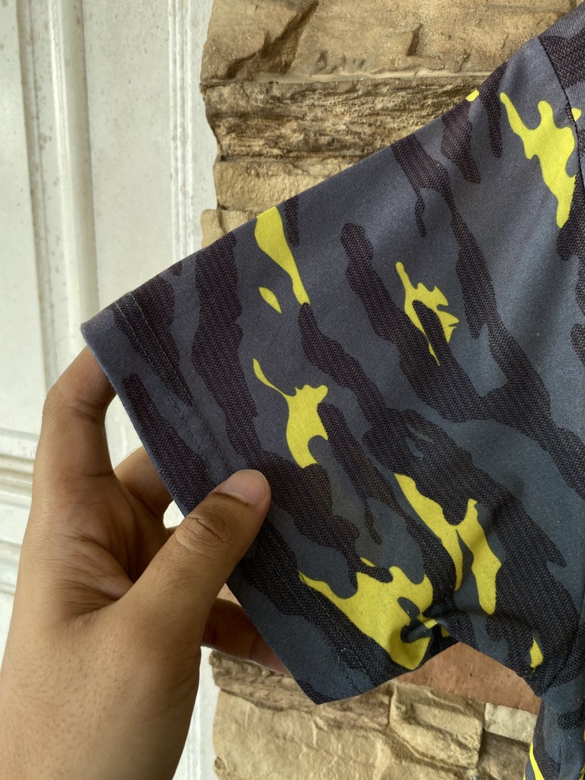 Oakley Oakley Camouflage Grey Blackout Yellow Short Sleeve Tees Size US M / EU 48-50 / 2 - 4 Thumbnail