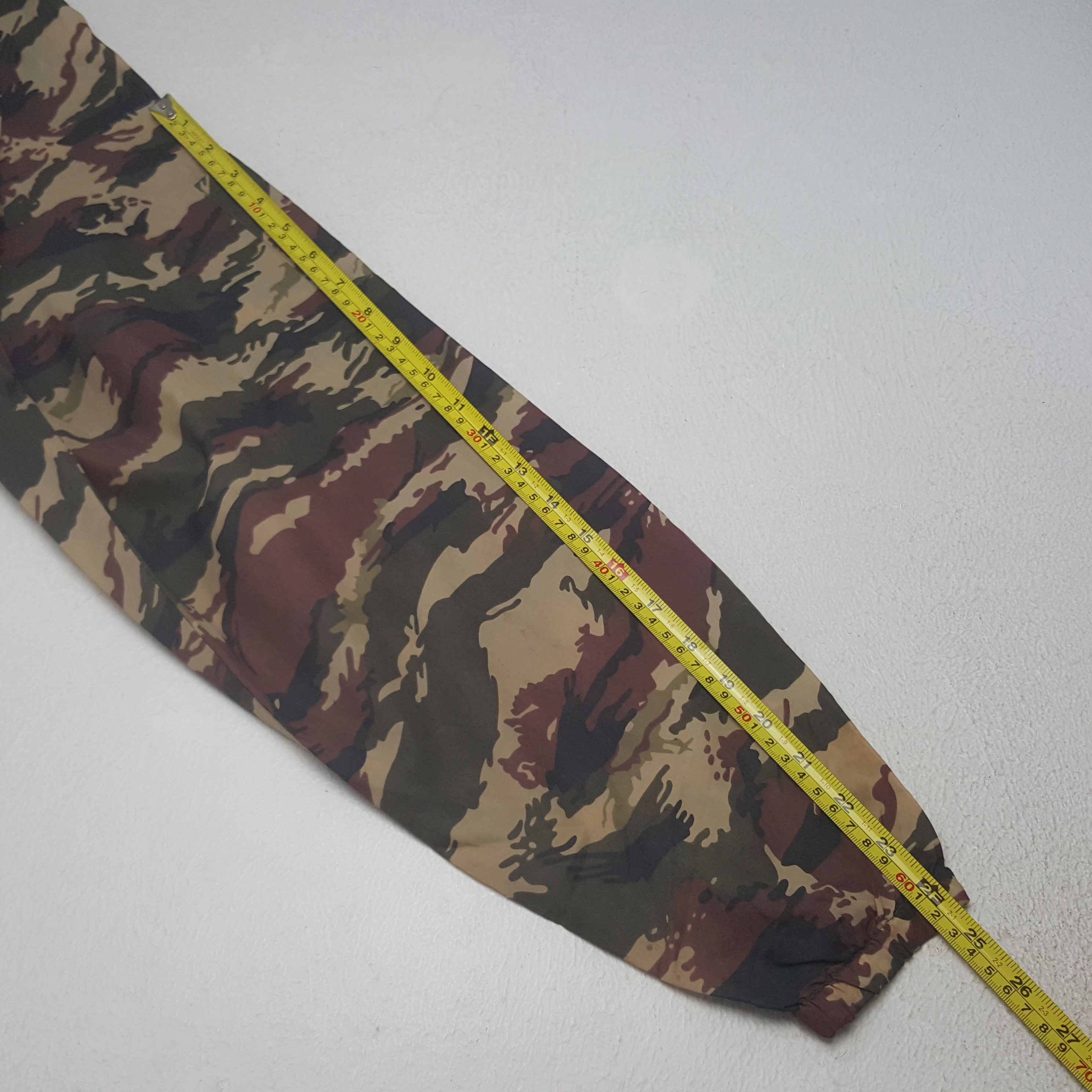 Other Vintage Military Windbreaker Baggy Hoodie Camo Style RR21 Size US XXL / EU 58 / 5 - 11 Thumbnail