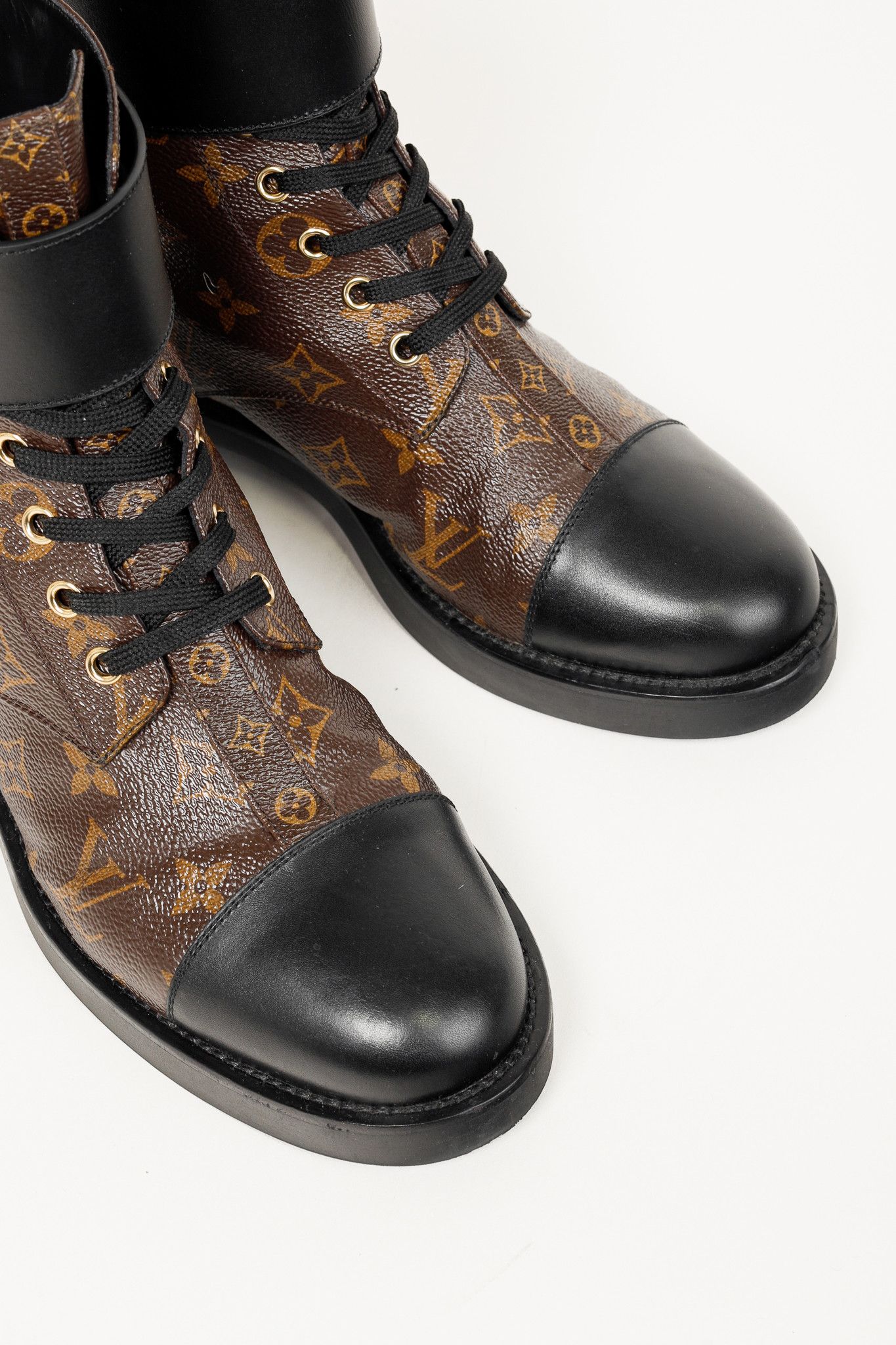 Louis Vuitton Louis Vuitton Wonderland Brown Monogram Leather Ranger Boots Size US 9.5 / IT 39.5 - 6 Thumbnail