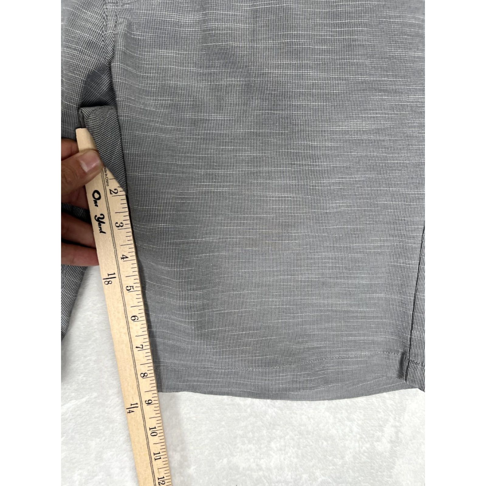 TravisMathew Travis Mathew Shorts Mens 32 Gray Check Golf Chino Pockets Casual Performance Size US 32 / EU 48 - 2 Thumbnail