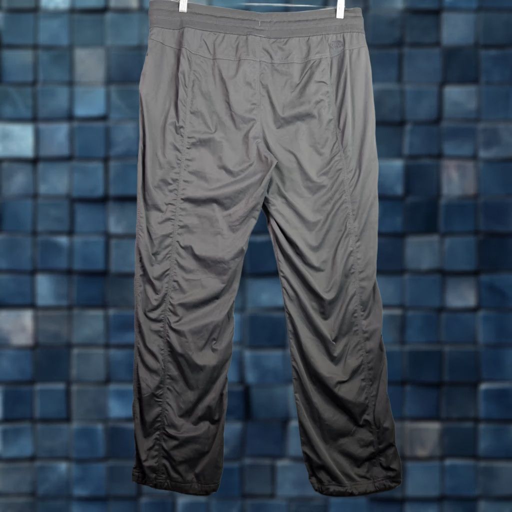 The North Face The North Face Women's Dark Gray Hiking Pants XL Drawstring Regular Gray Solid Activewear Pants Sports Men/Women Size 40" / US 18 - 1 Thumbnail