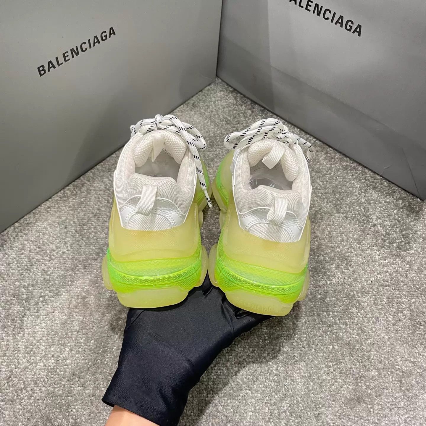 Balenciaga Balenciaga Neon Green Dad Shoes Women's 35 Size US 4.5 / IT 34.5 - 6 Thumbnail