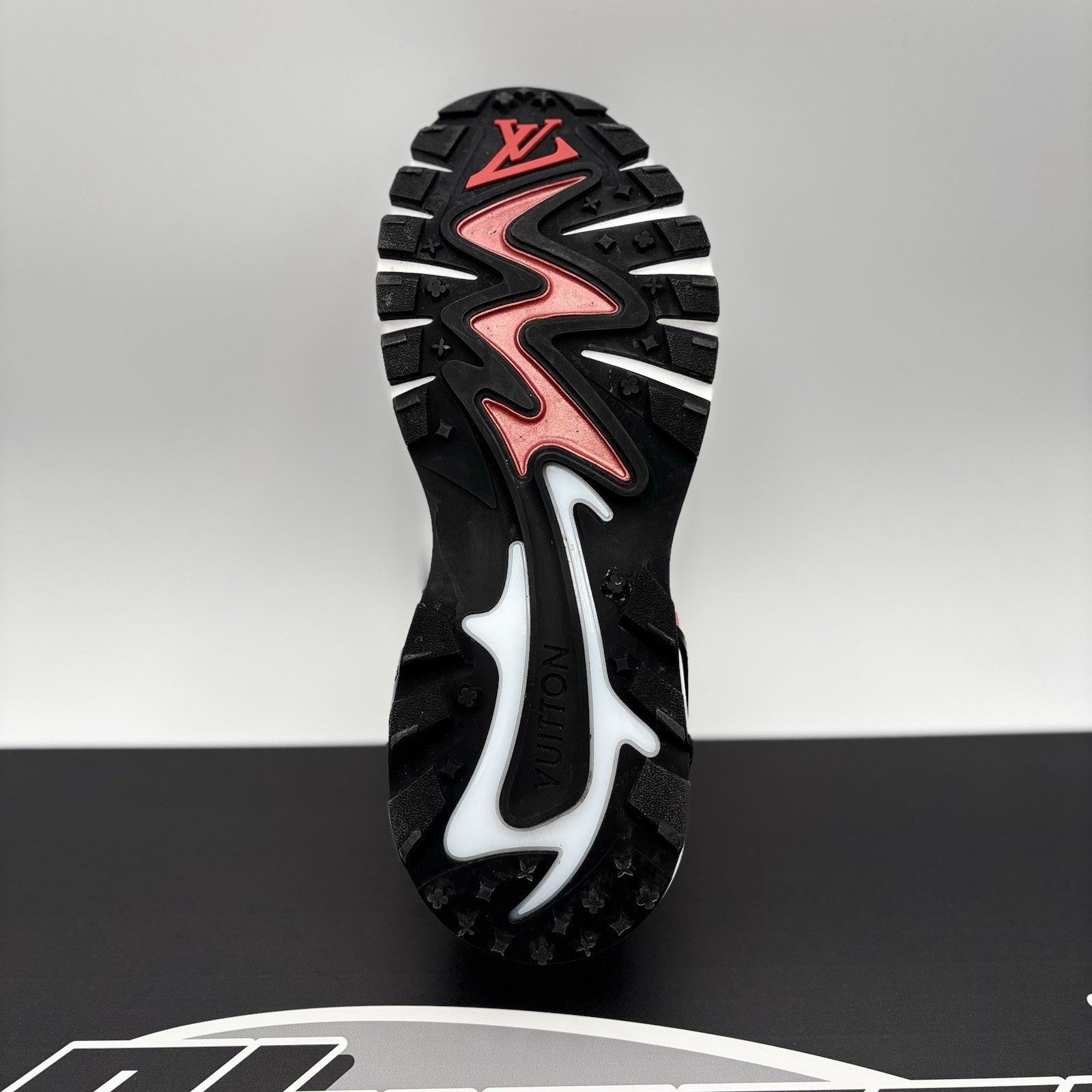 Louis Vuitton Louis Vuitton Tactic Runner ' Red Grey ' | GREAT COND! Size US 10 / EU 43 - 17 Thumbnail