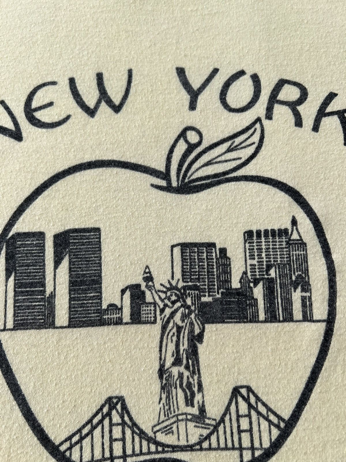 Vintage Vintage 80s New York City USA 50/50 Yellow T-shirt Size US L / EU 52-54 / 3 - 4 Thumbnail